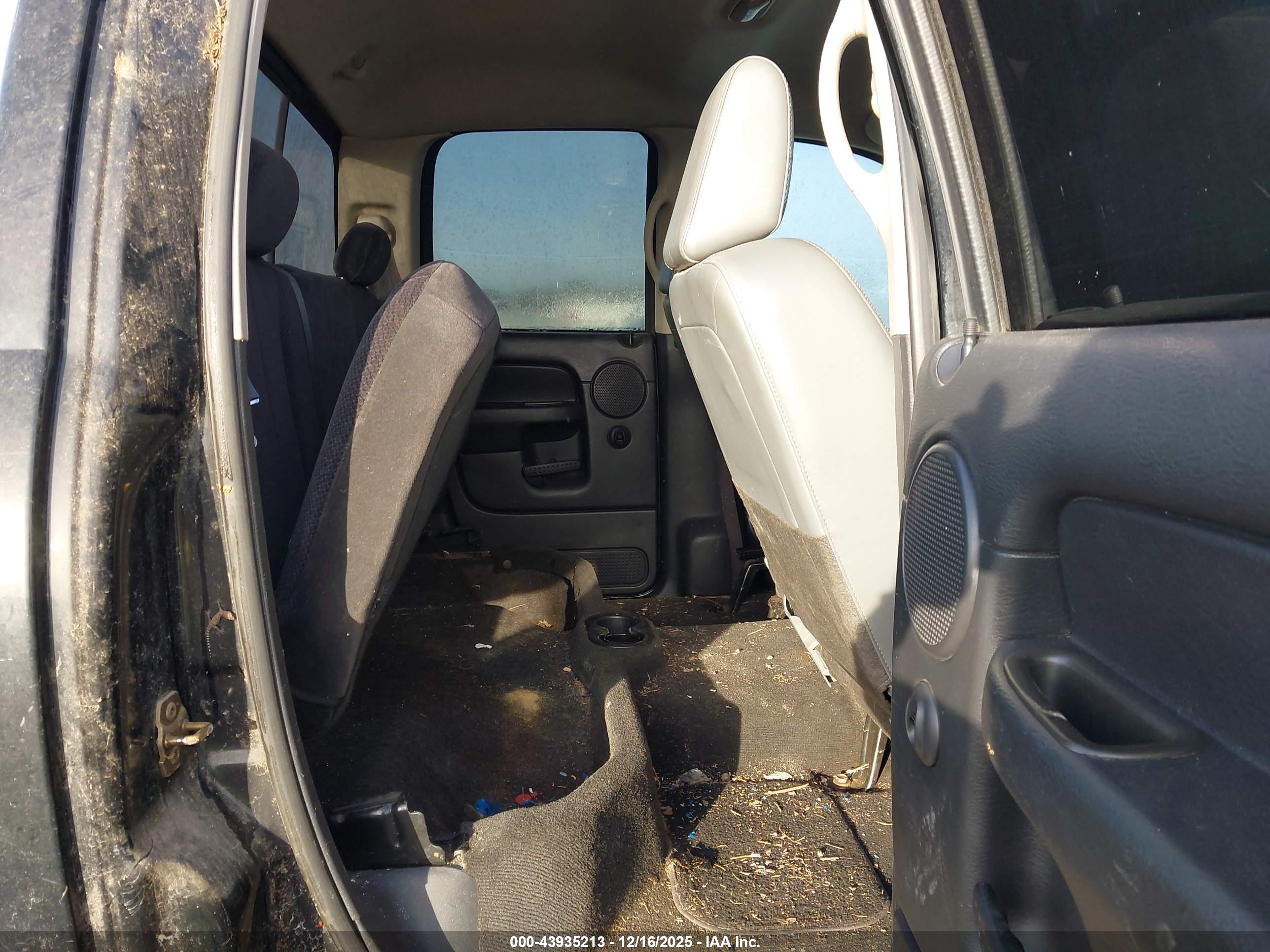 DODGE RAM image 8