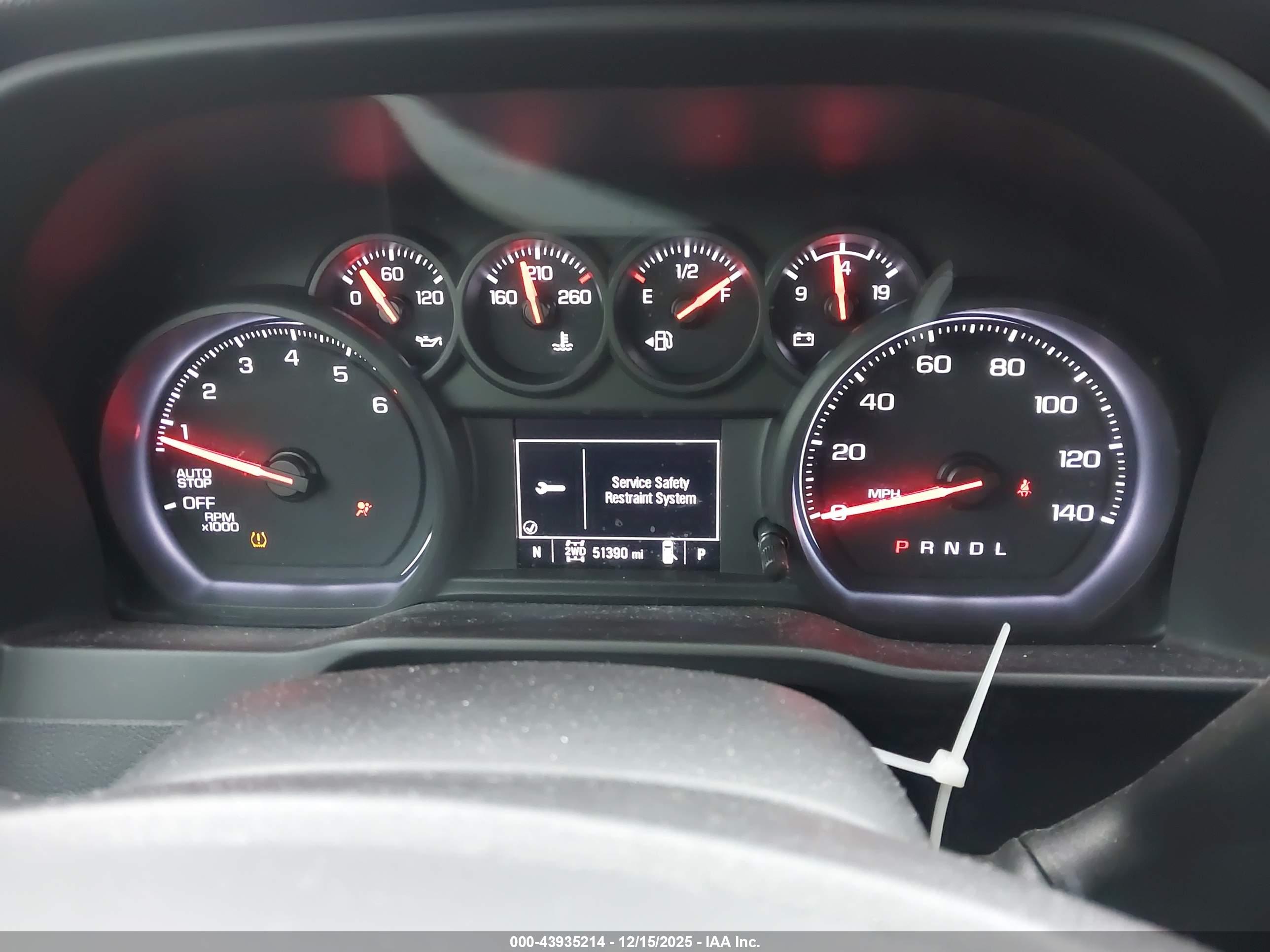 CHEVROLET SILVERADO image 7