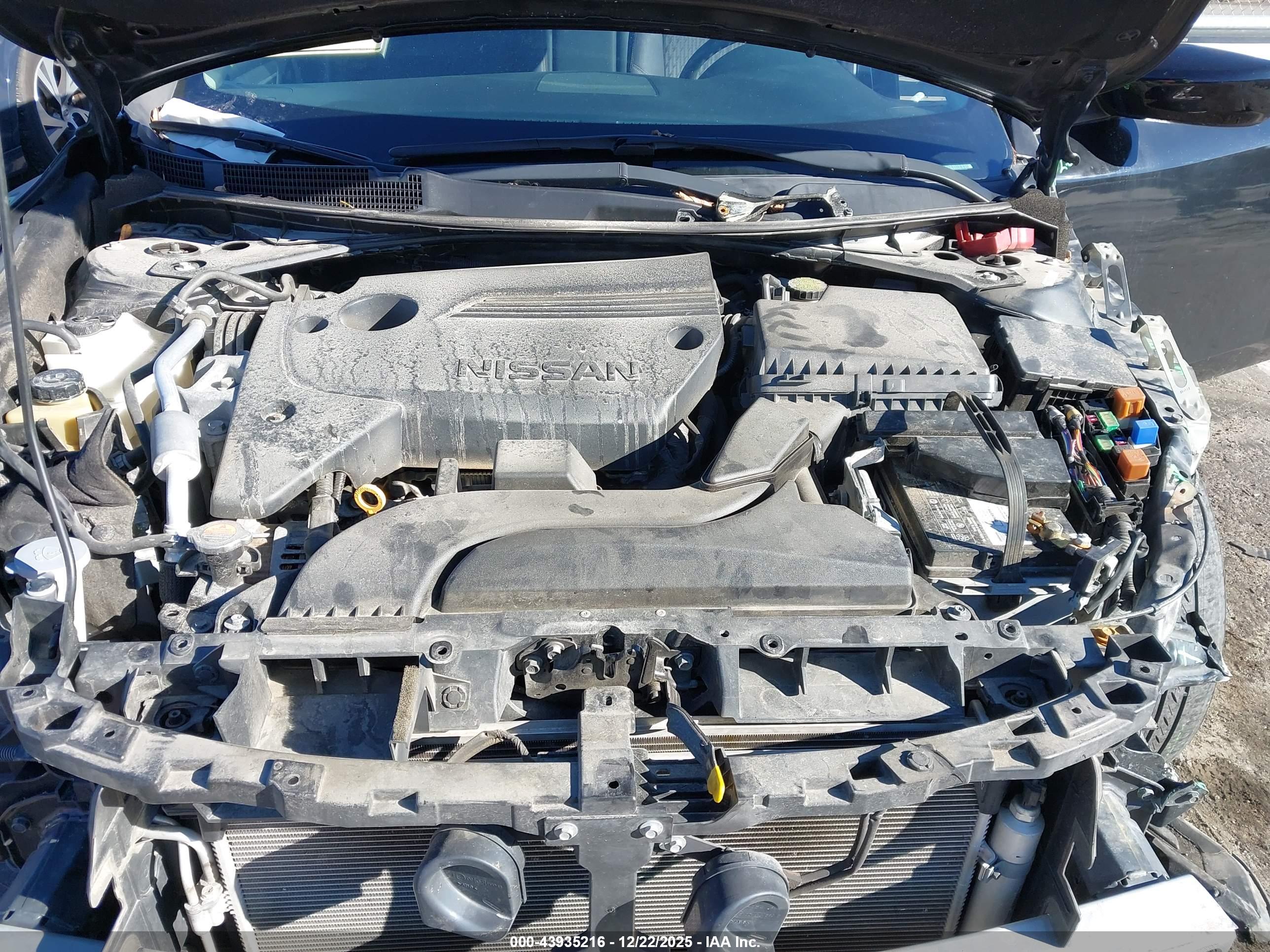 NISSAN ALTIMA image 10