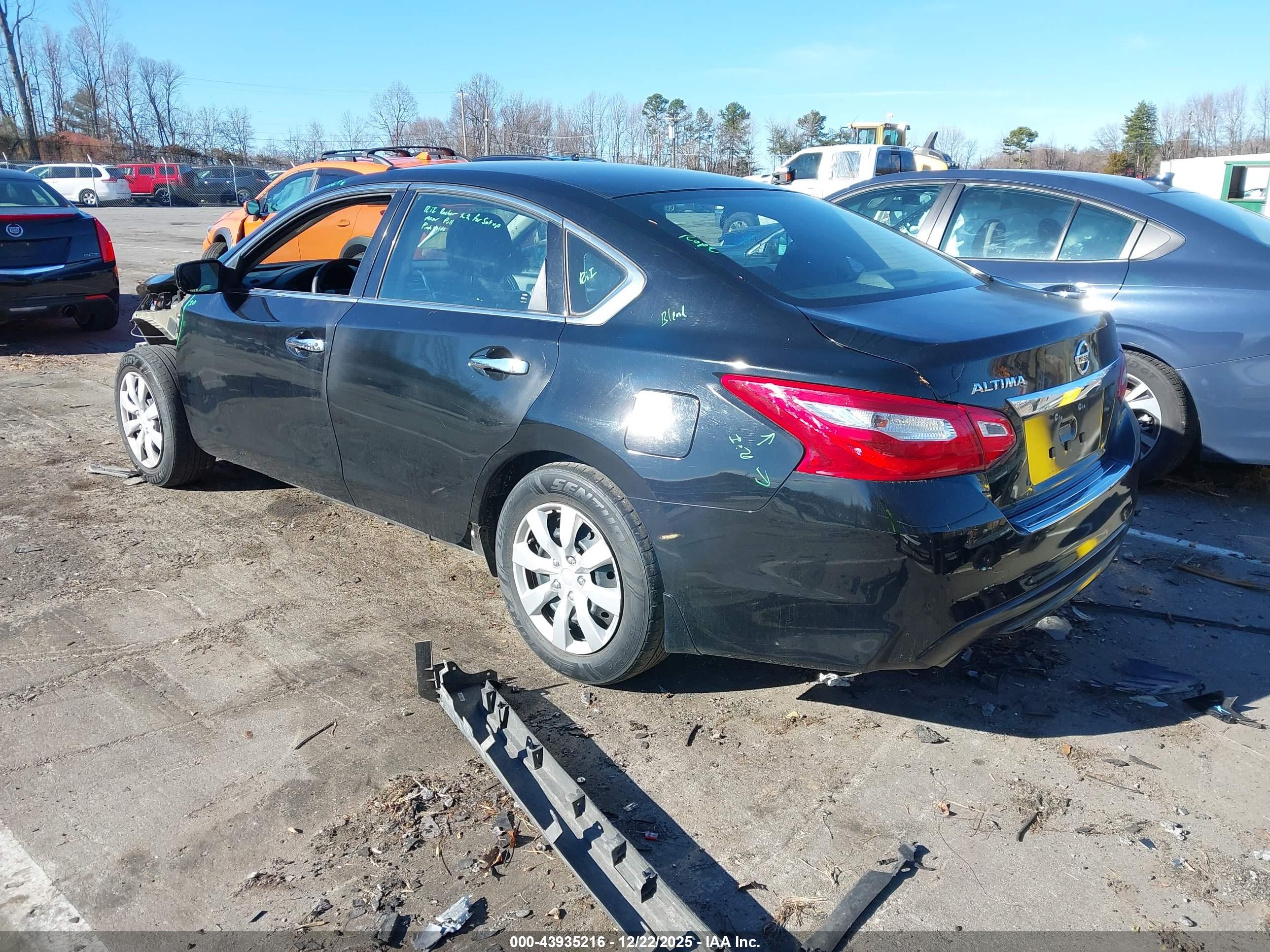NISSAN ALTIMA image 3