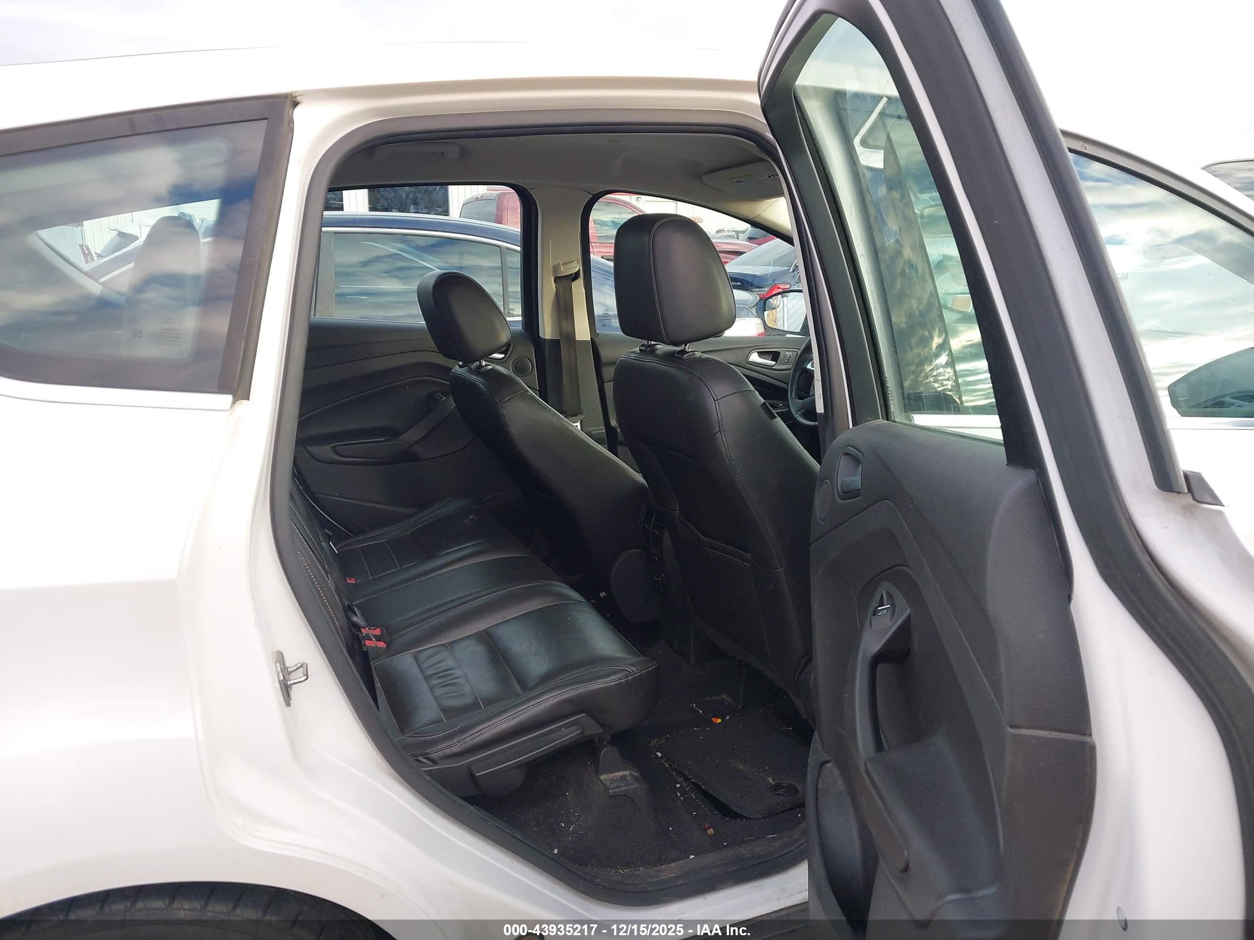 FORD C-MAX image 8