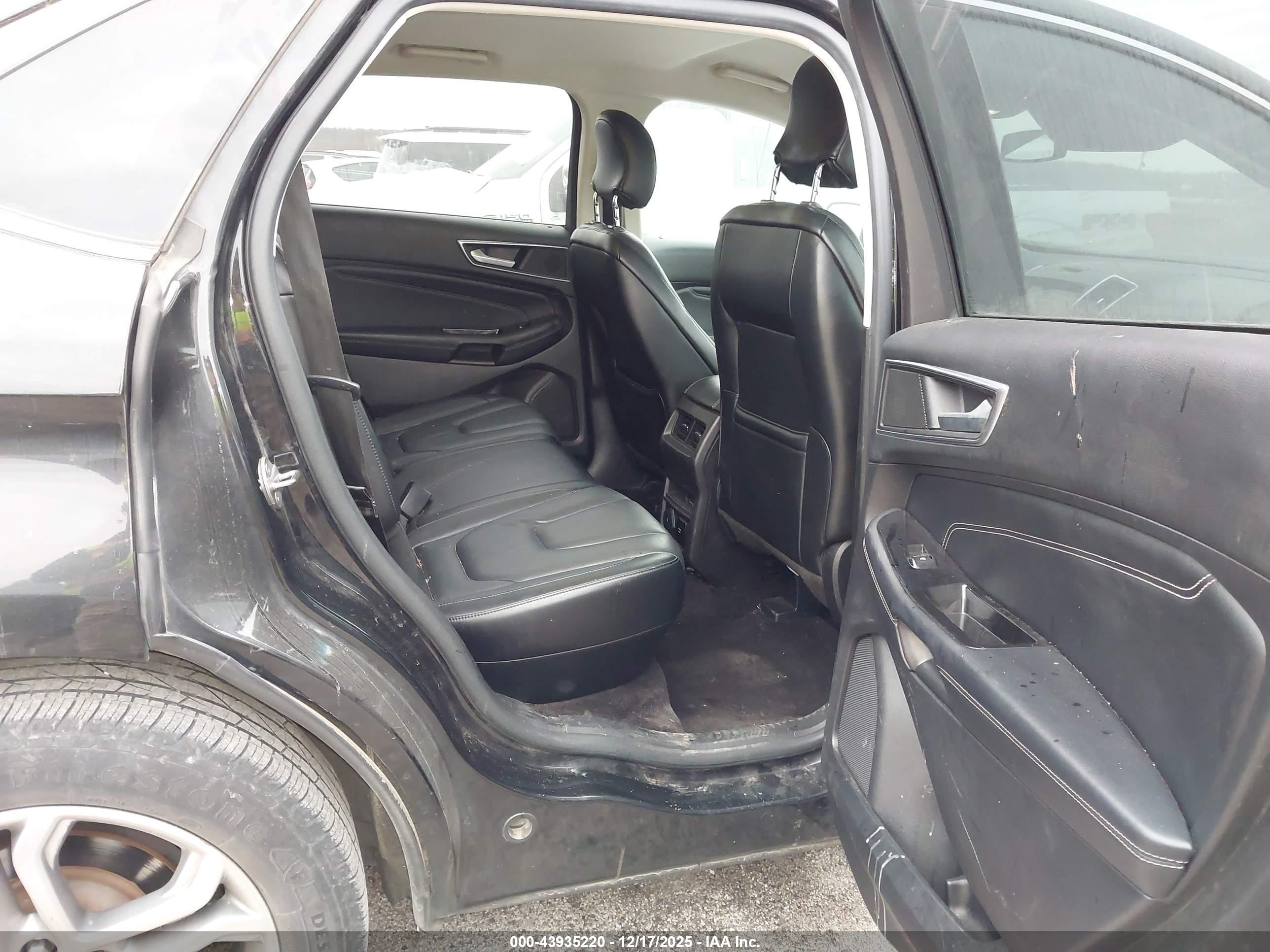 FORD EDGE image 8