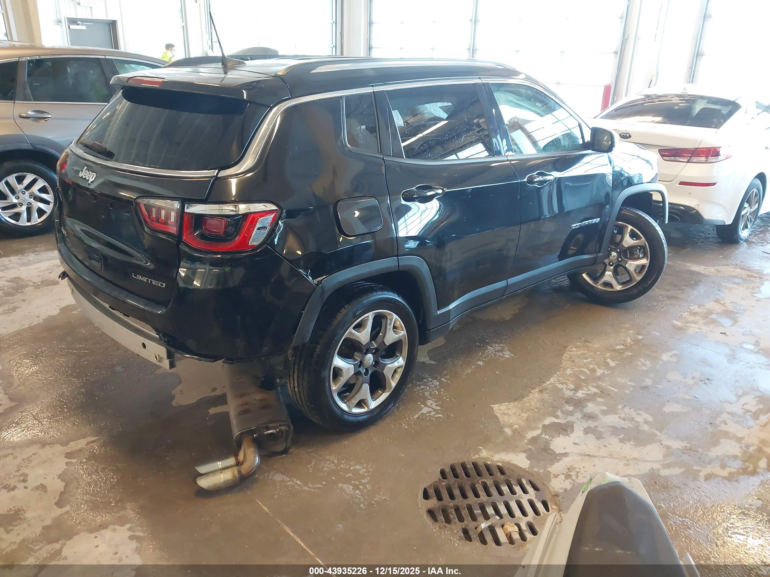 JEEP COMPASS image 4
