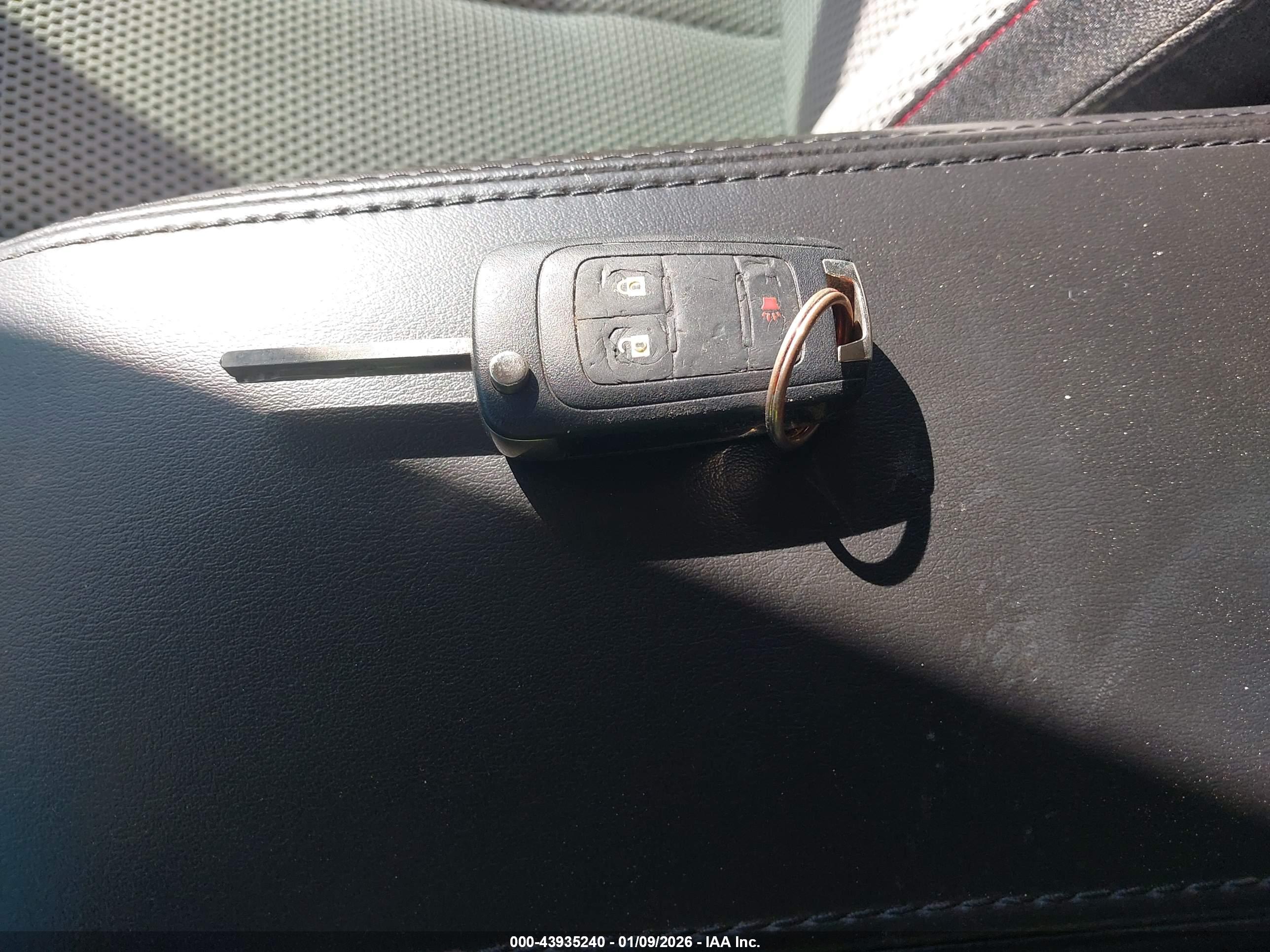 CHEVROLET EQUINOX image 11