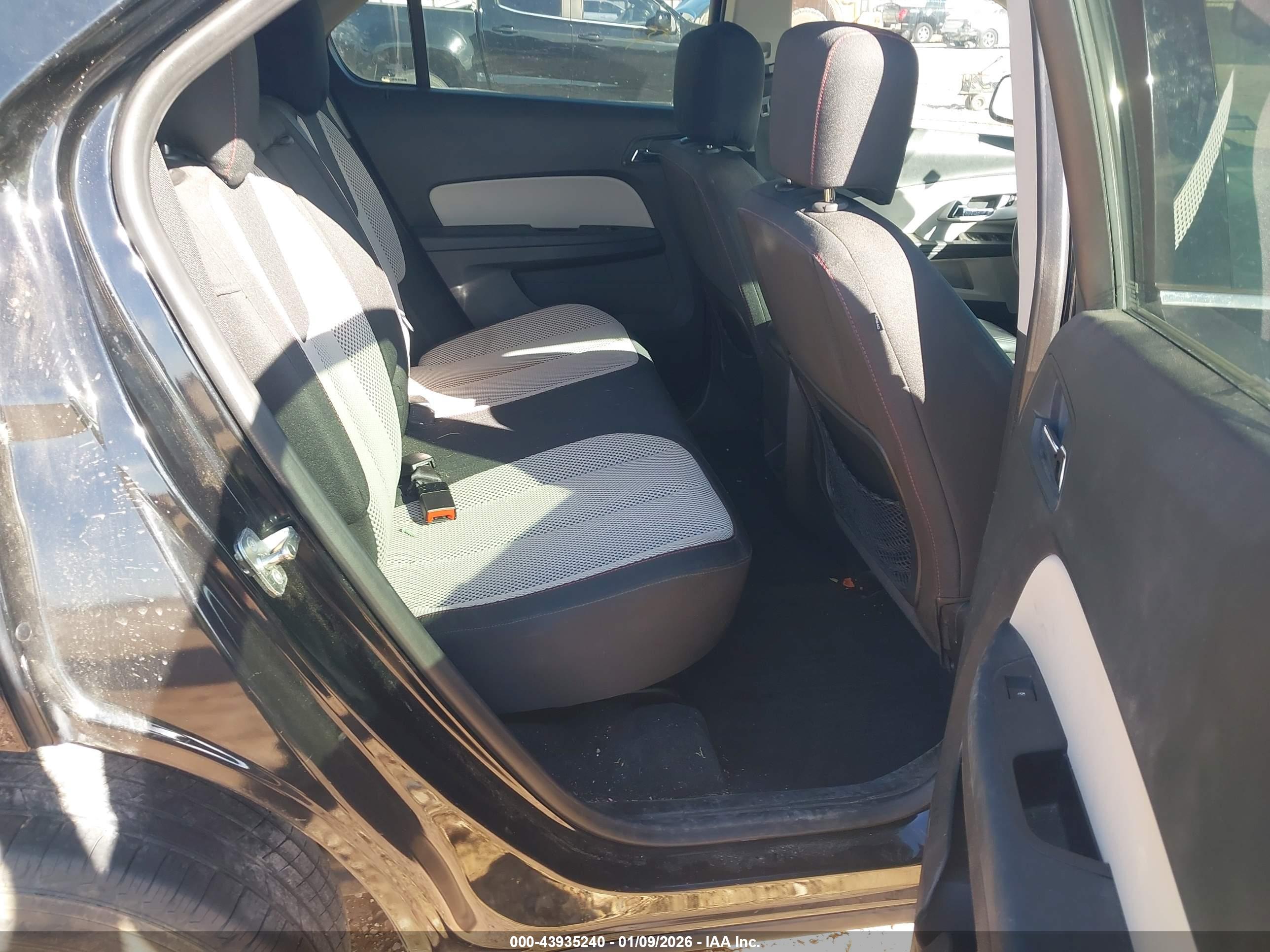CHEVROLET EQUINOX image 8