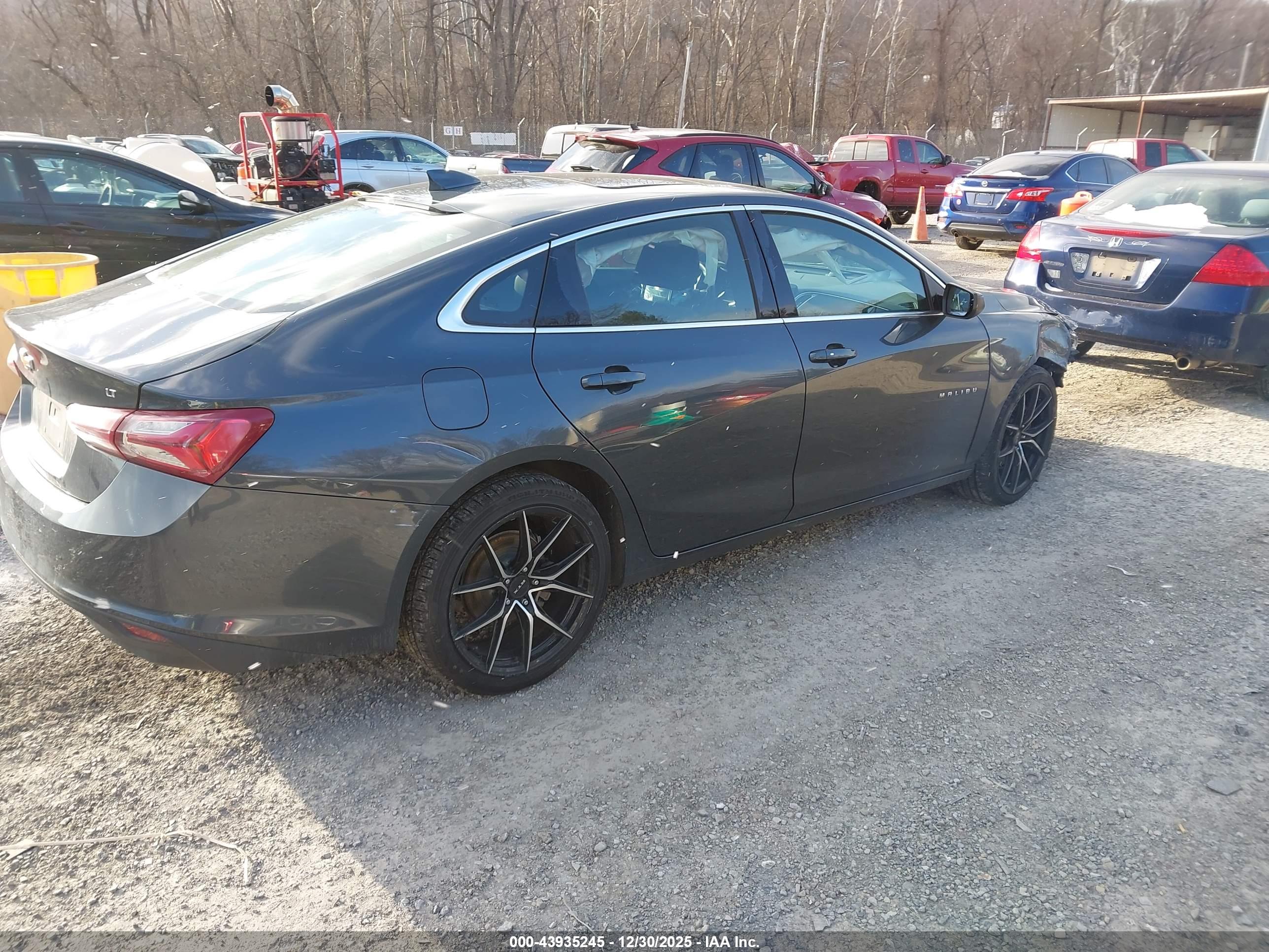 CHEVROLET MALIBU image 4