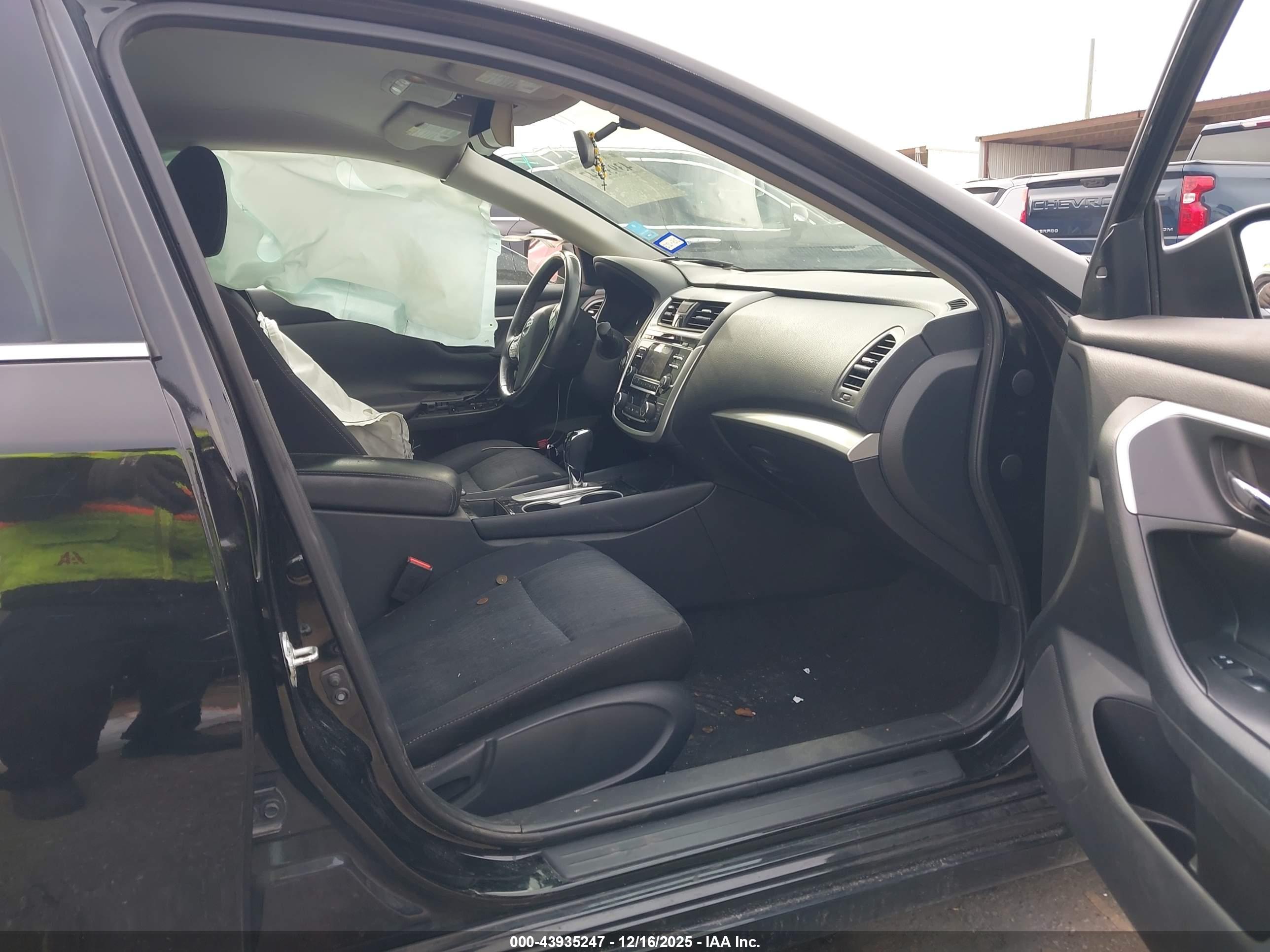 NISSAN ALTIMA image 5