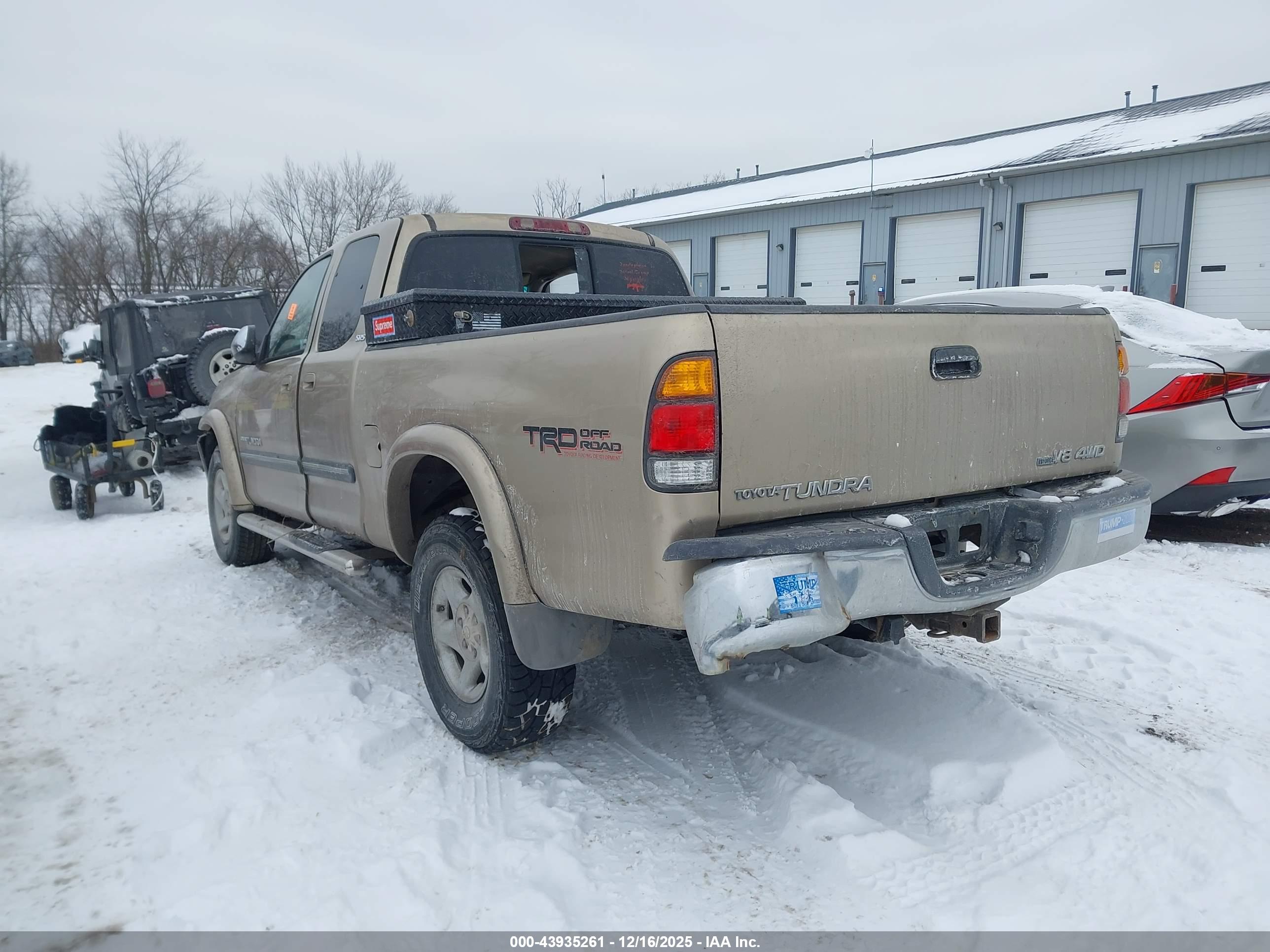 TOYOTA TUNDRA image 3