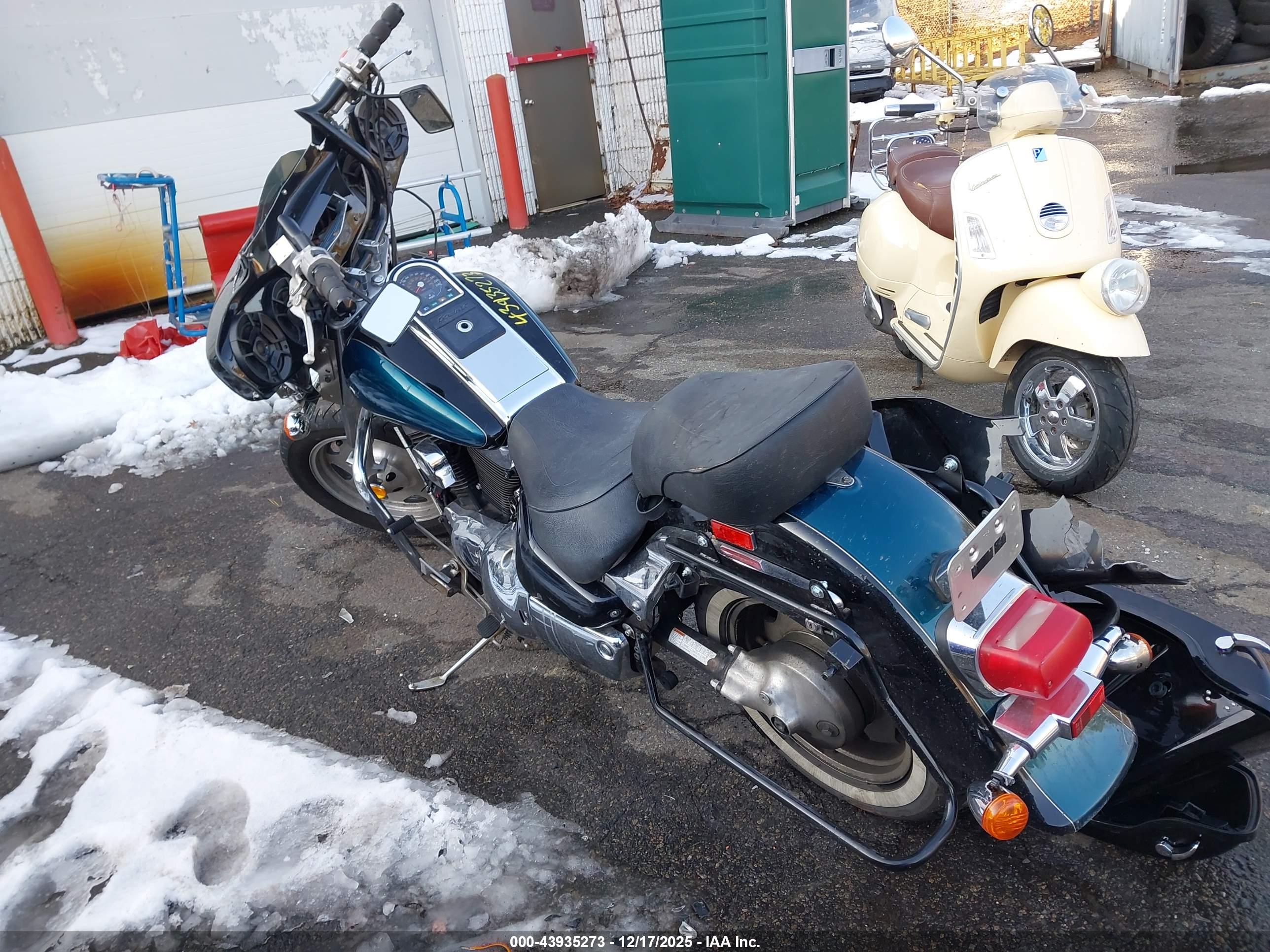 SUZUKI VL1500 image 3