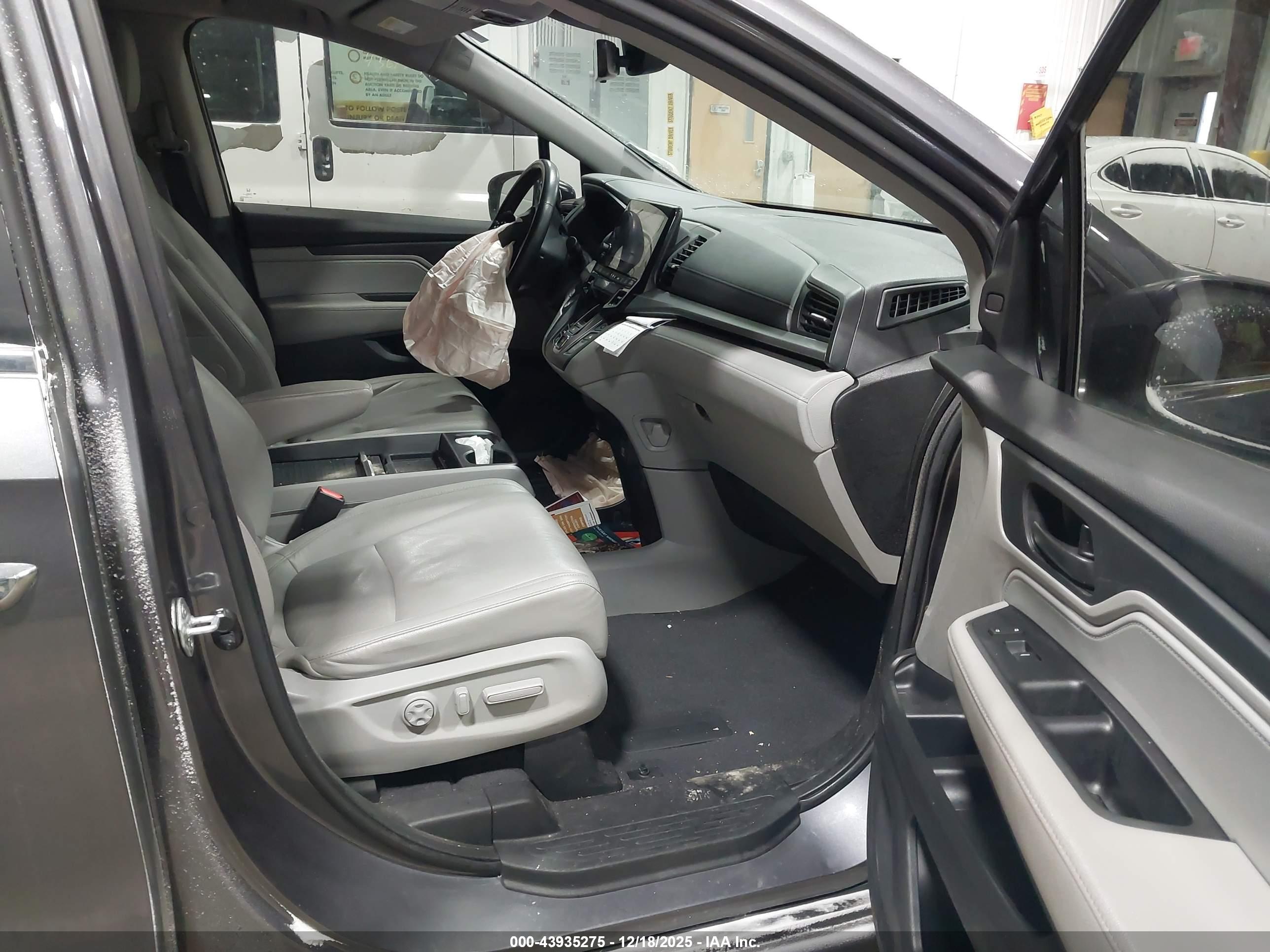 HONDA ODYSSEY image 5