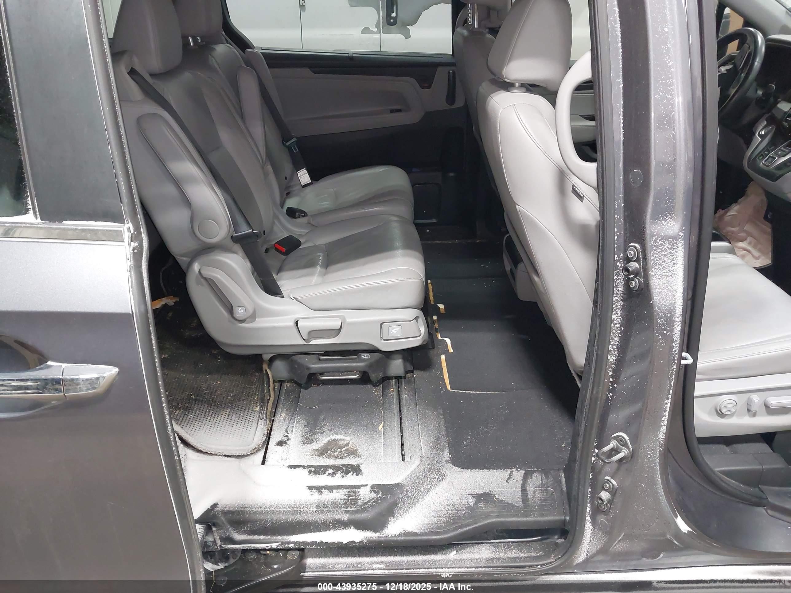 HONDA ODYSSEY image 8