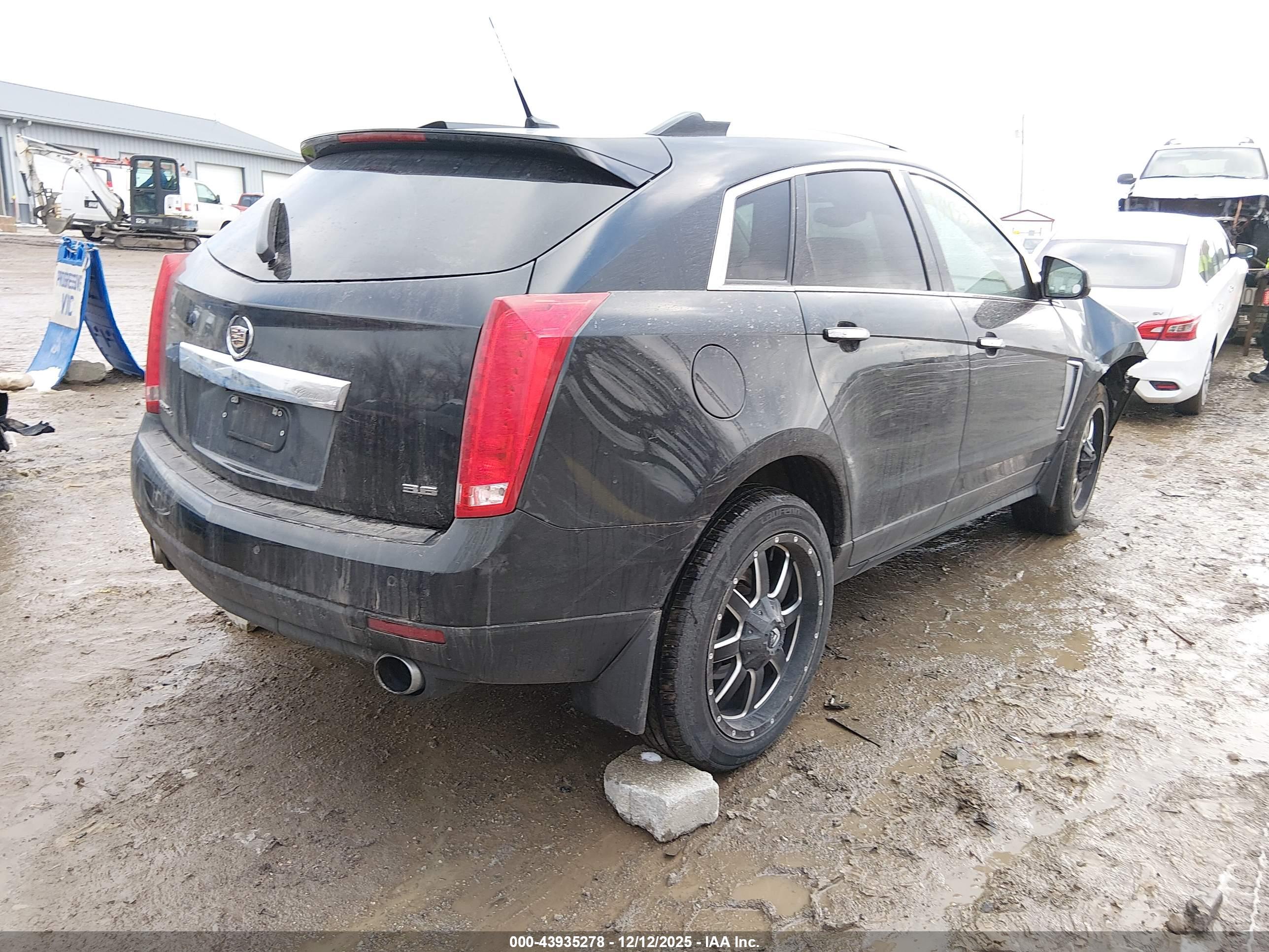 CADILLAC SRX image 4