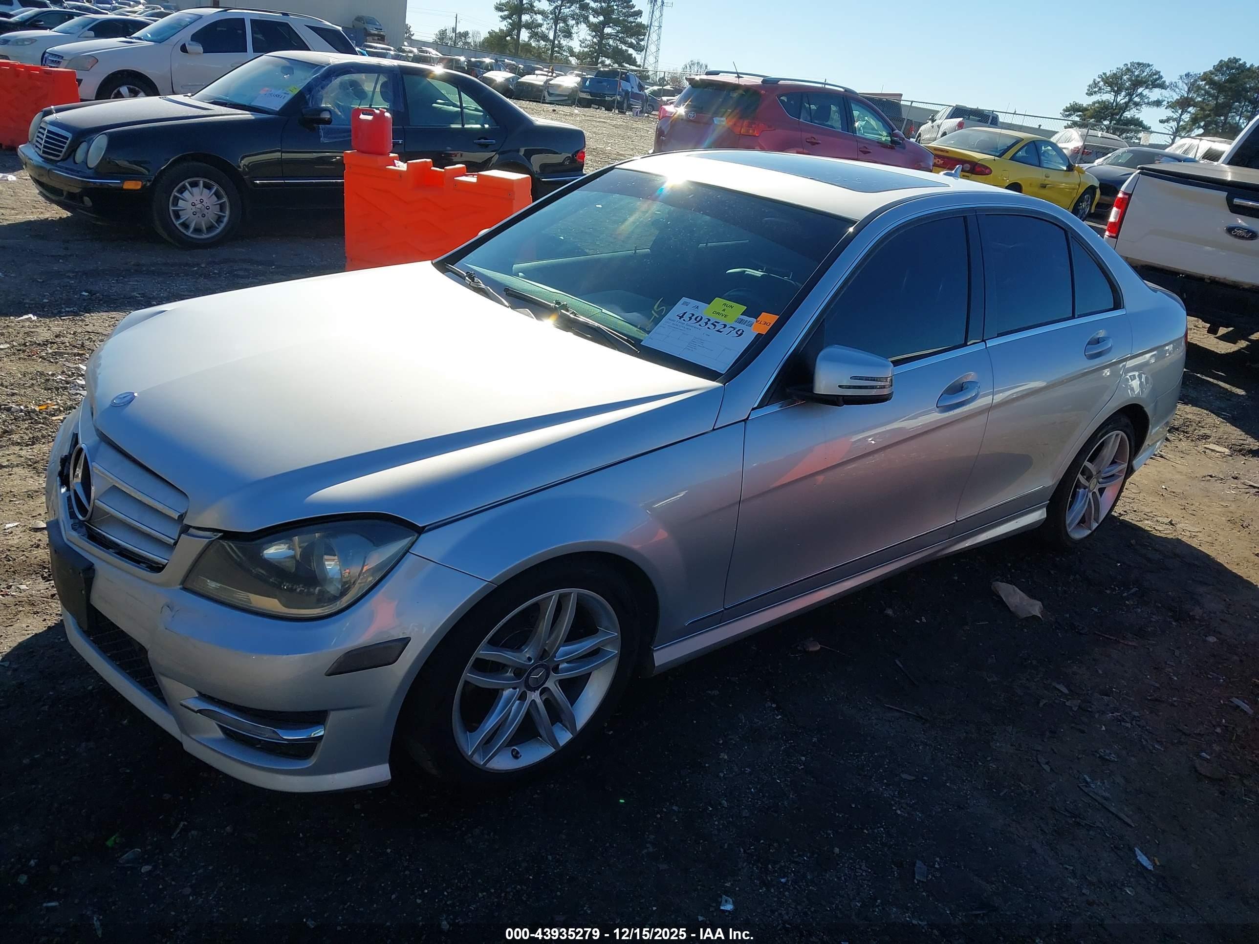 MERCEDES-BENZ C image 2