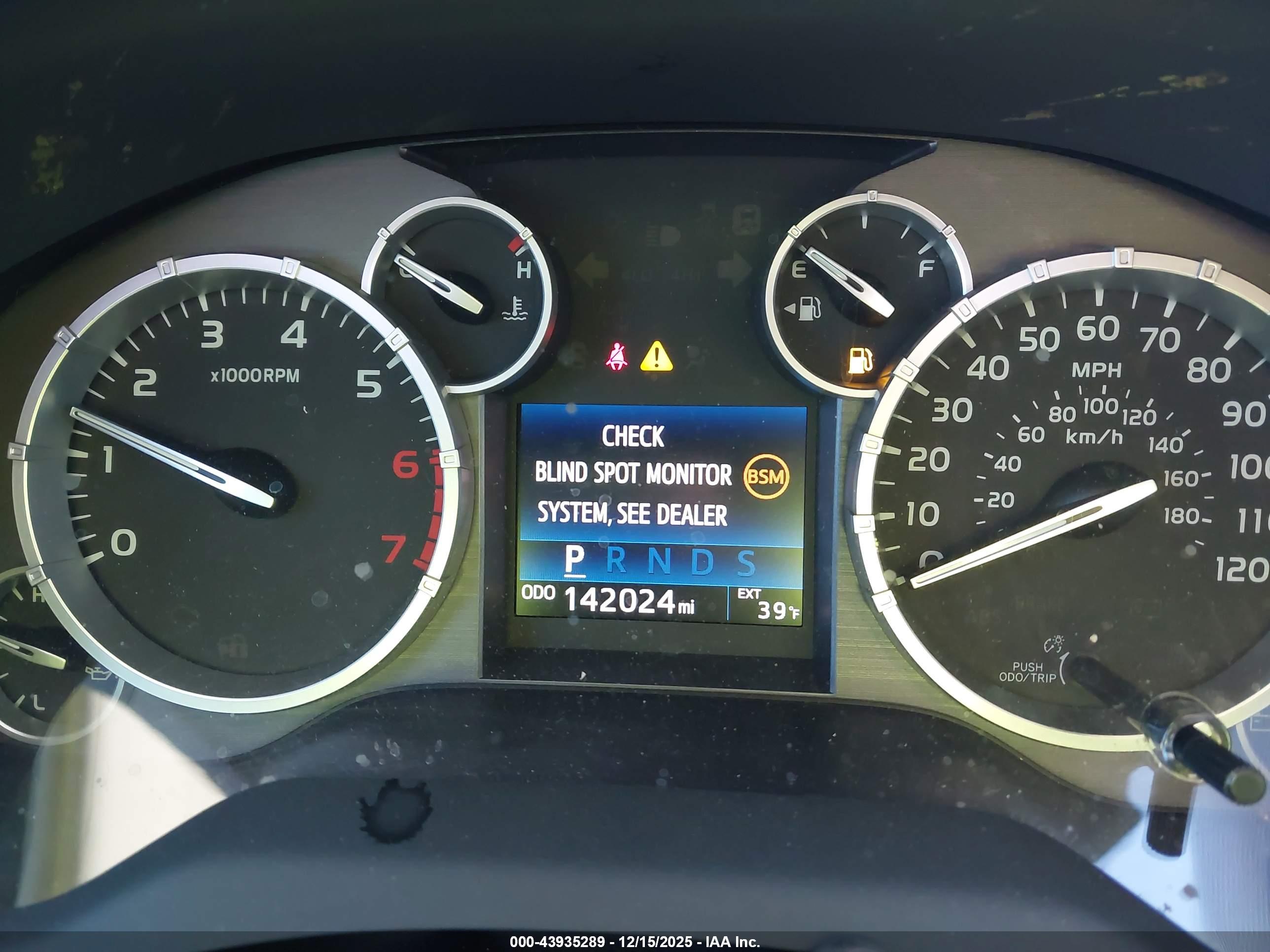 TOYOTA TUNDRA image 7
