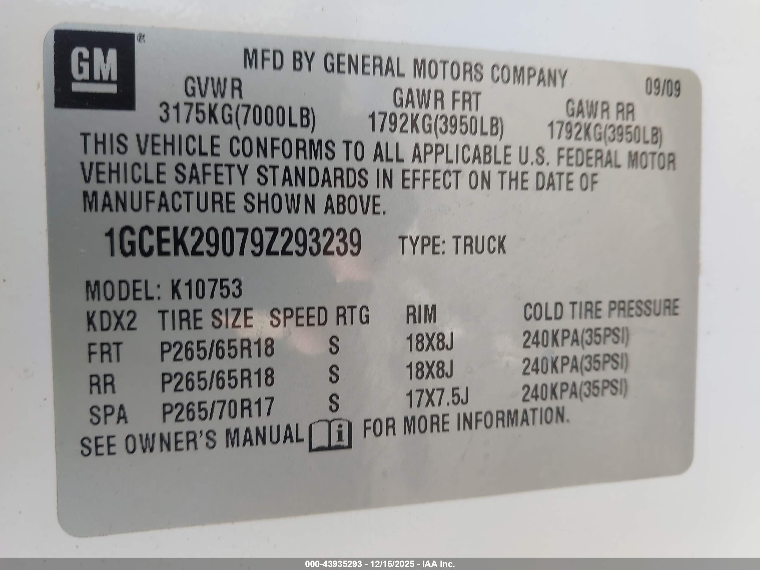 CHEVROLET SILVERADO image 9