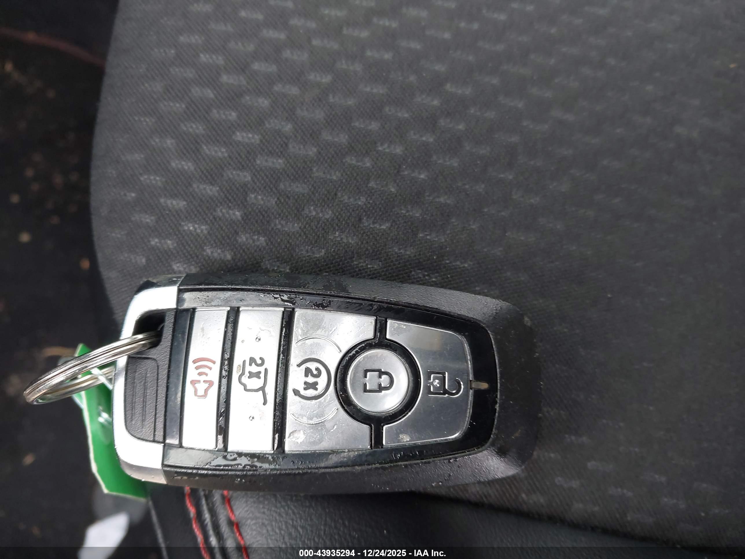 FORD ESCAPE image 11