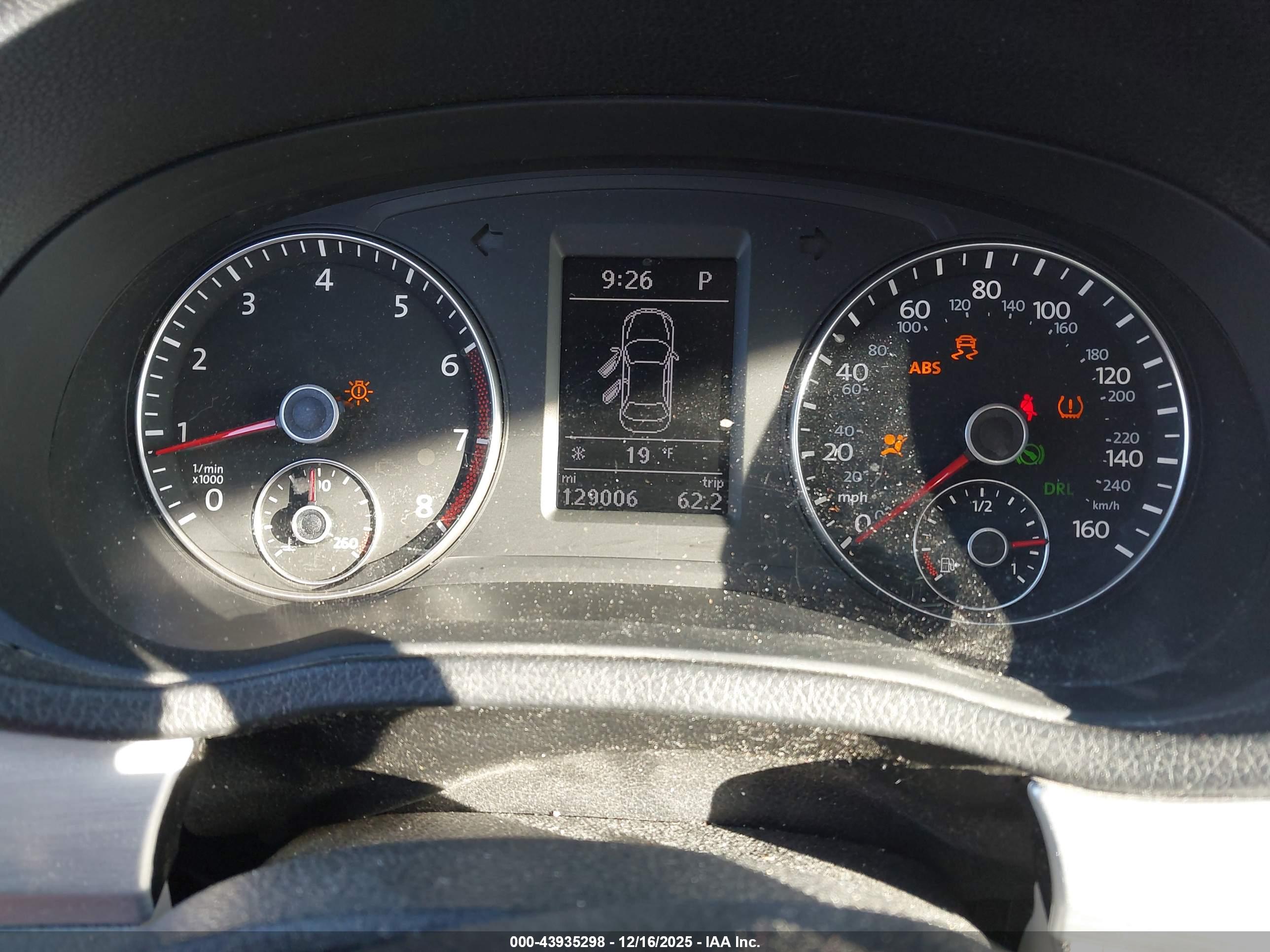 VOLKSWAGEN PASSAT image 7
