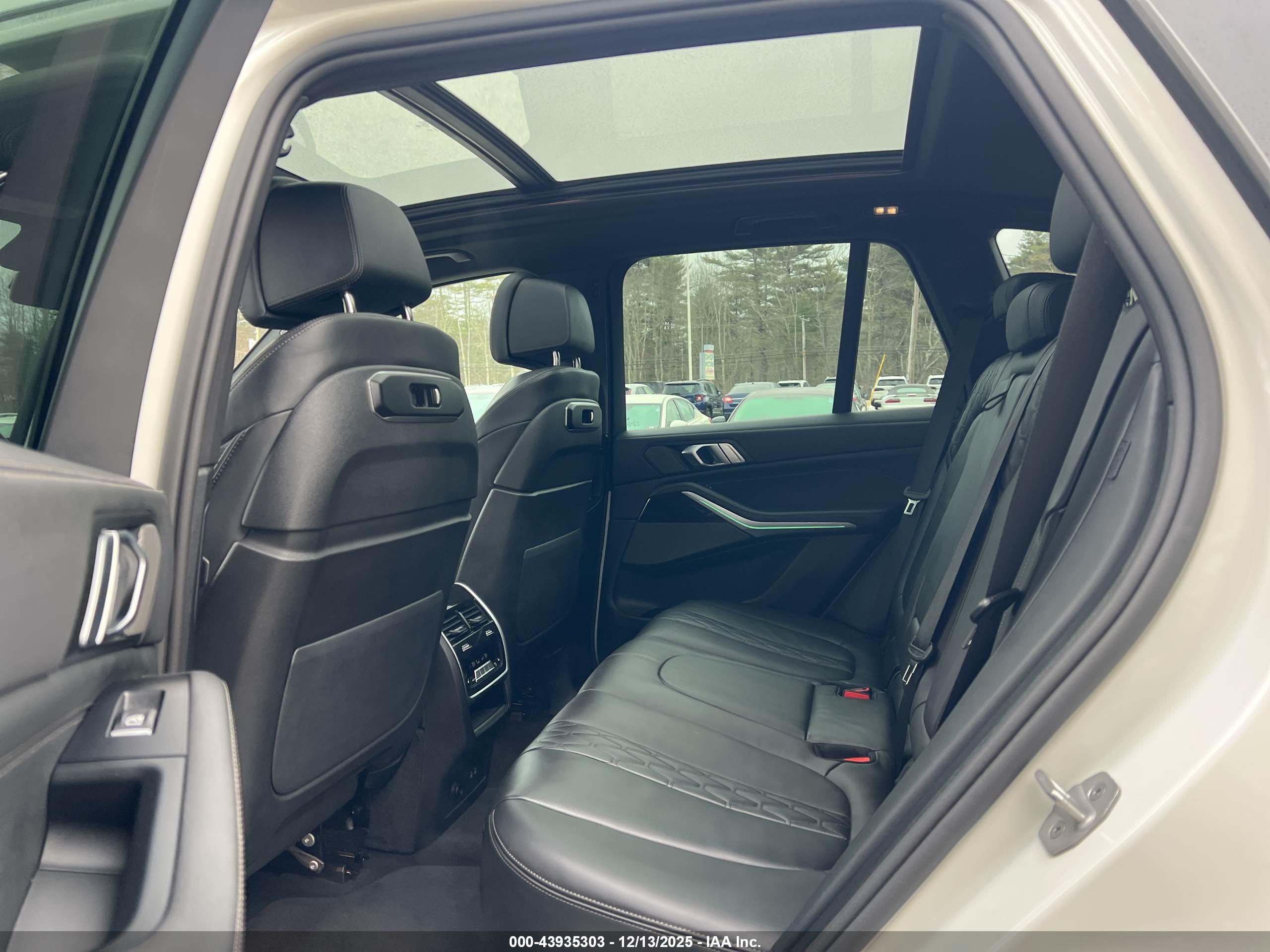 BMW X5 image 8