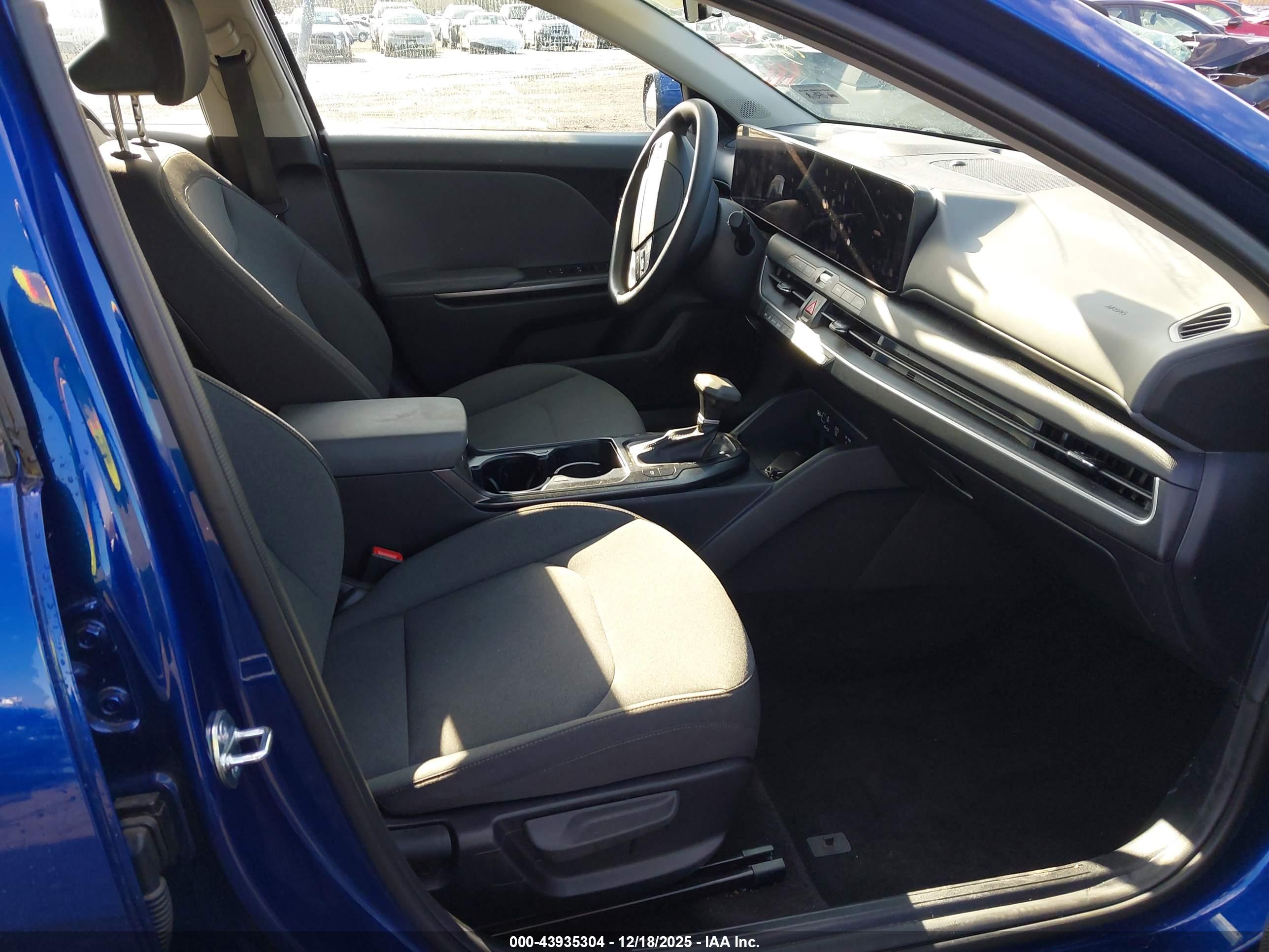 KIA K4 image 5