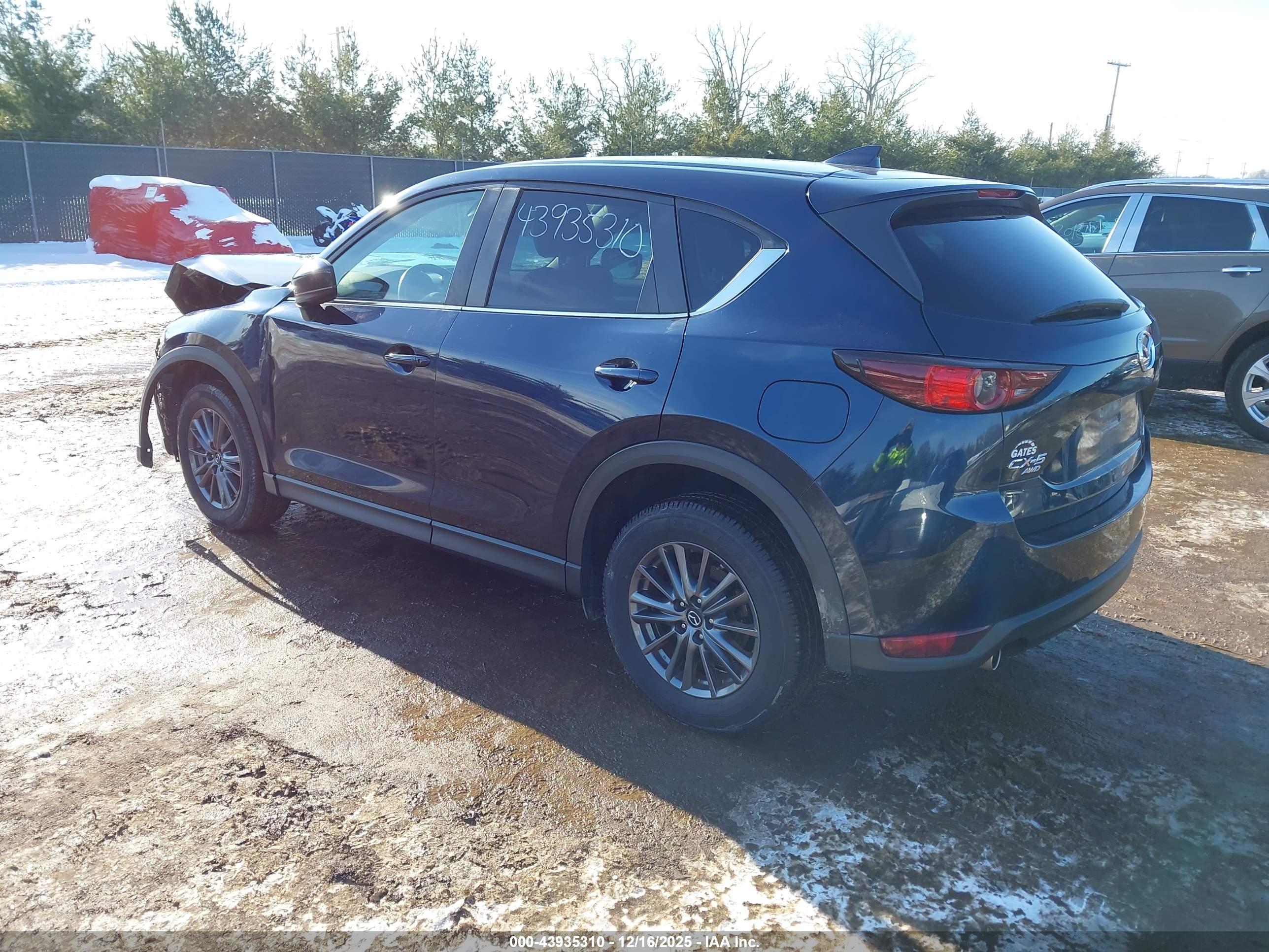 MAZDA CX-5 image 3