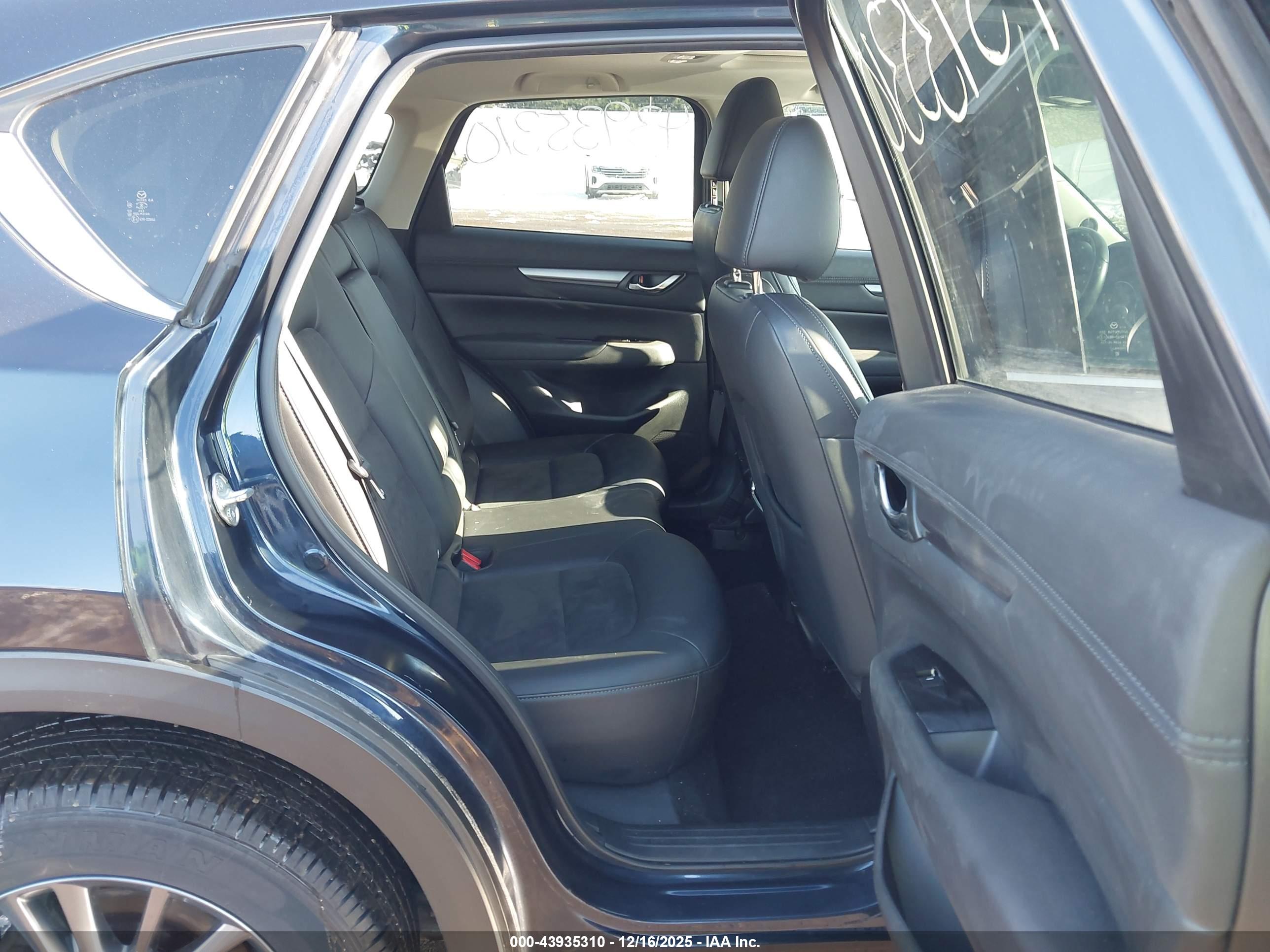 MAZDA CX-5 image 8