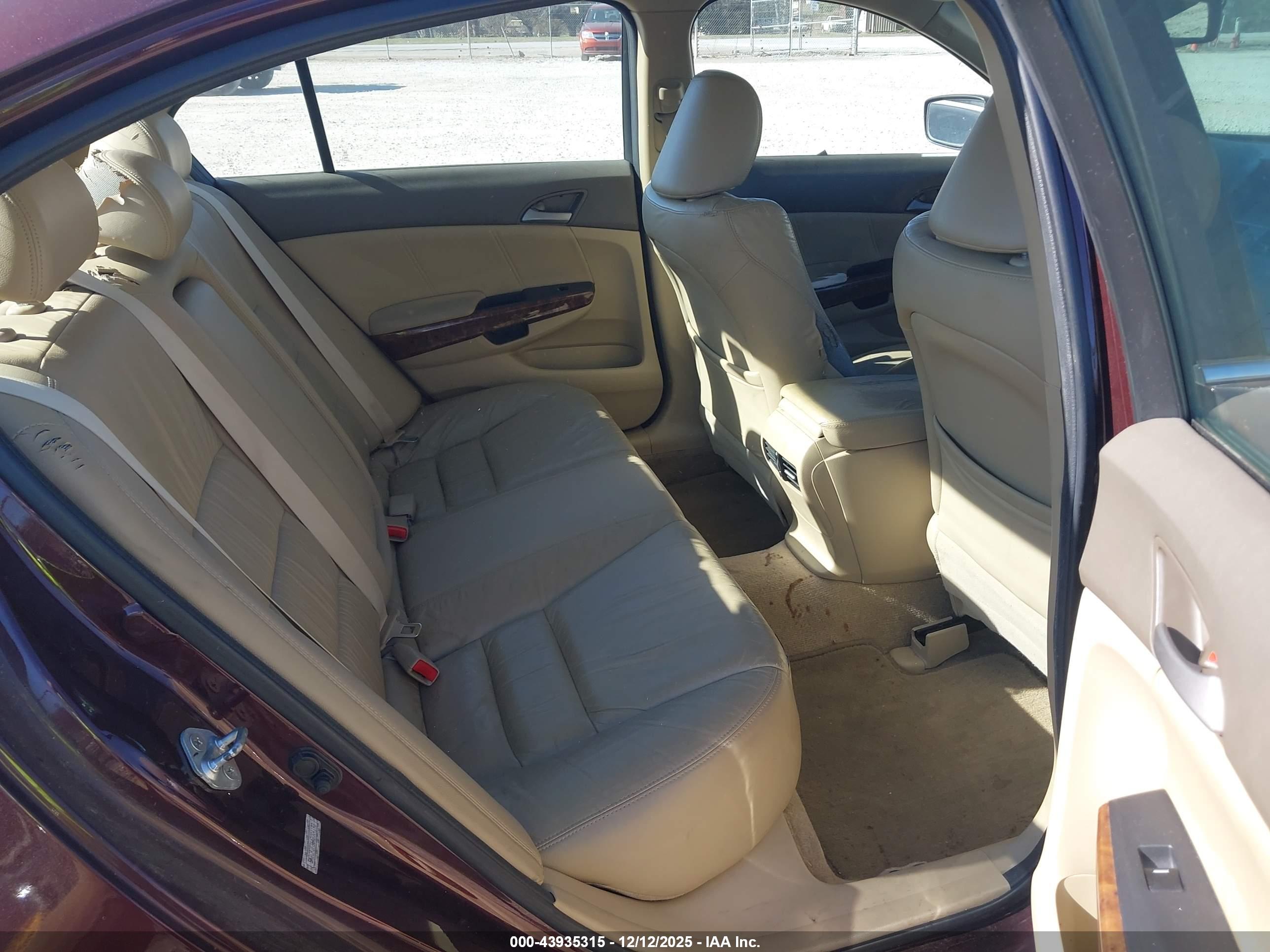 HONDA ACCORD image 8