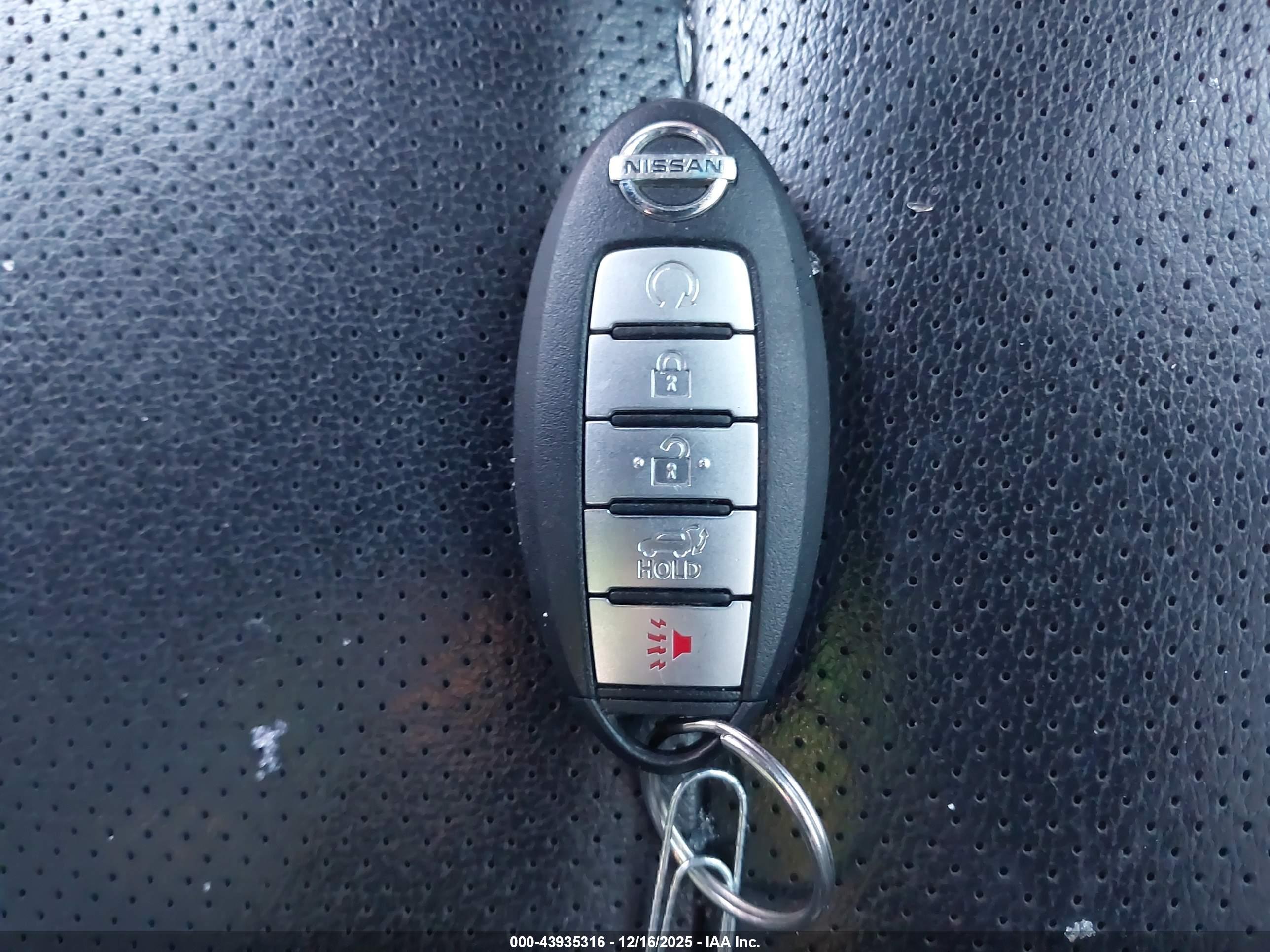 NISSAN MURANO image 11