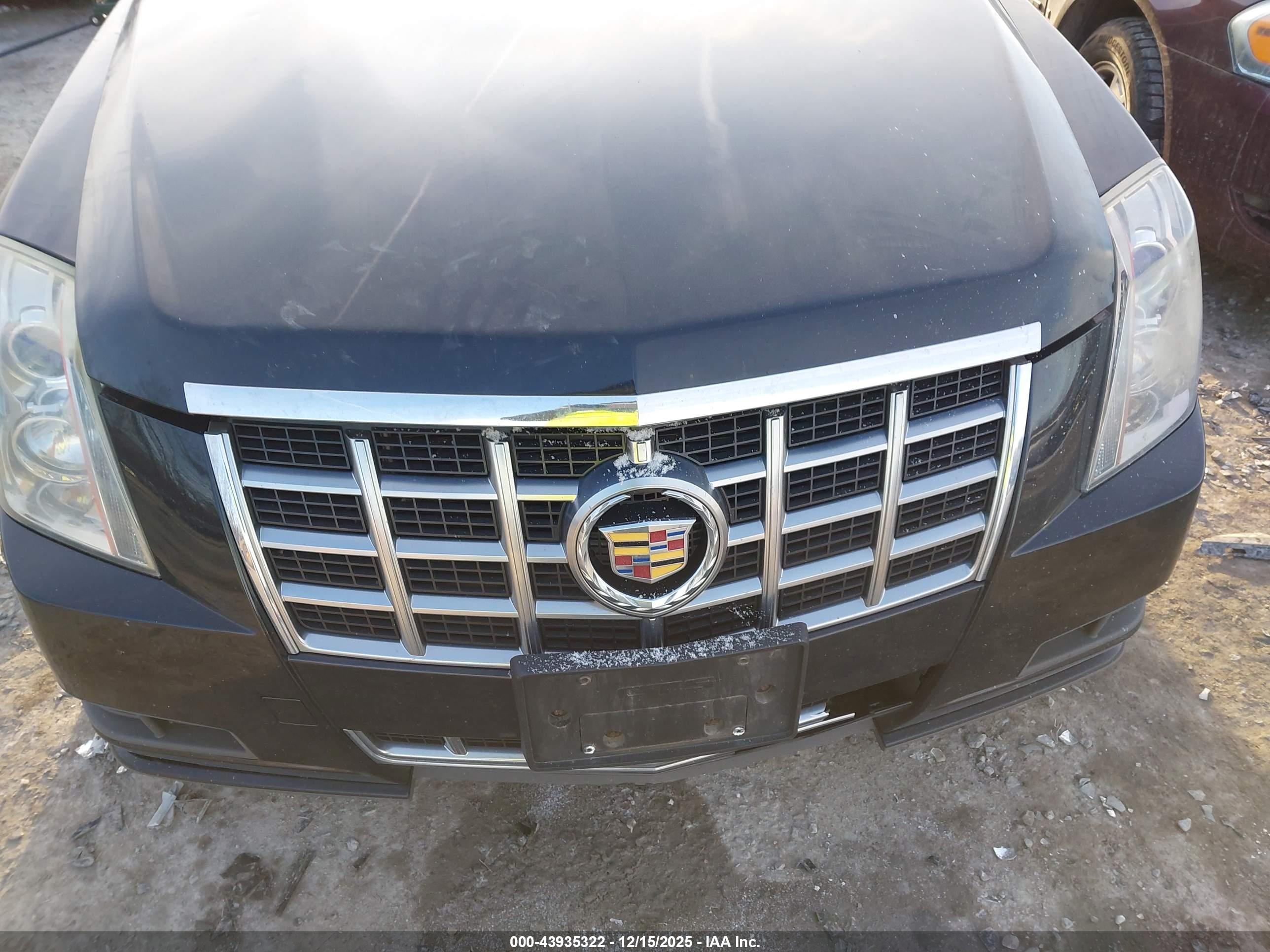 CADILLAC CTS image 6