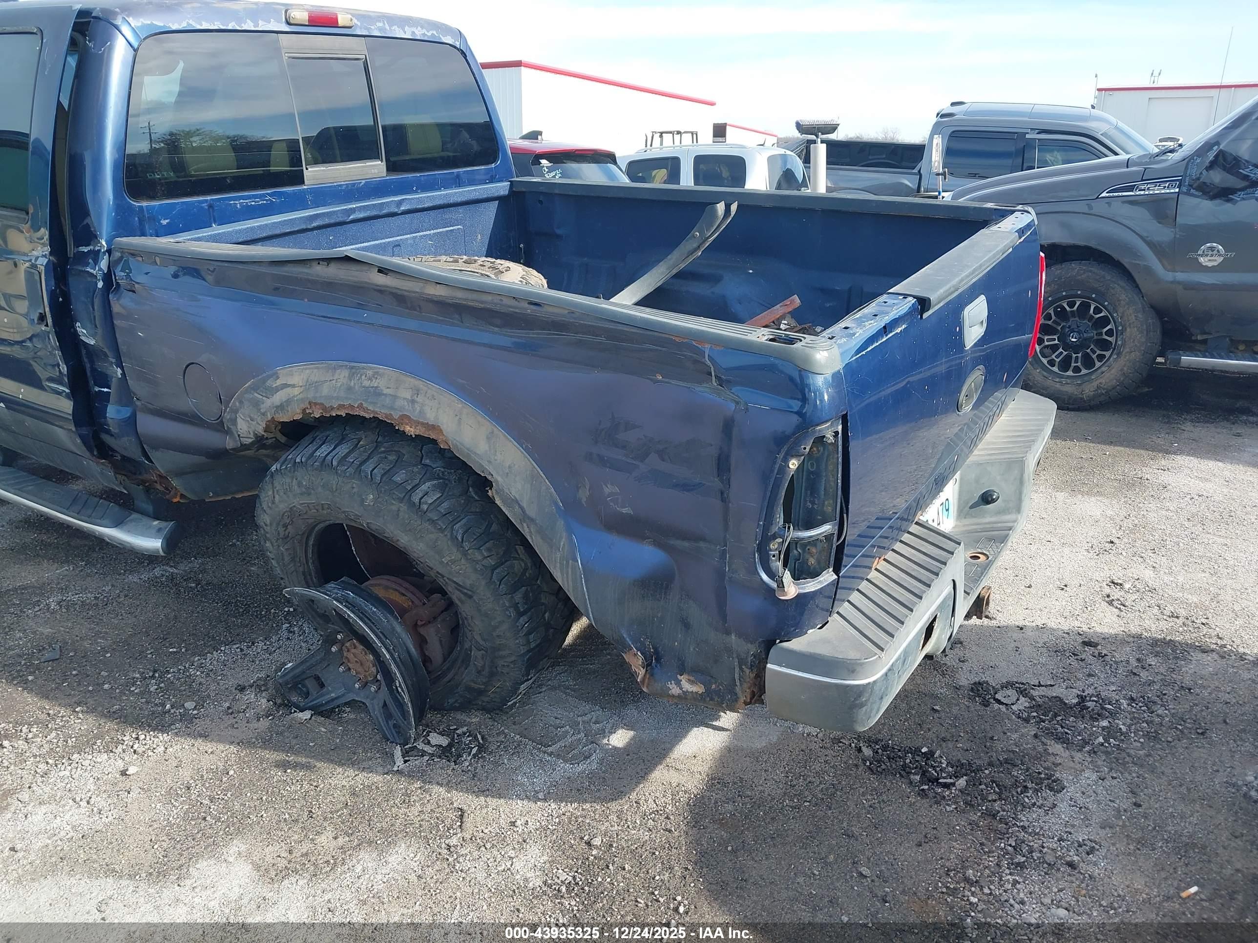 FORD F-350 image 6