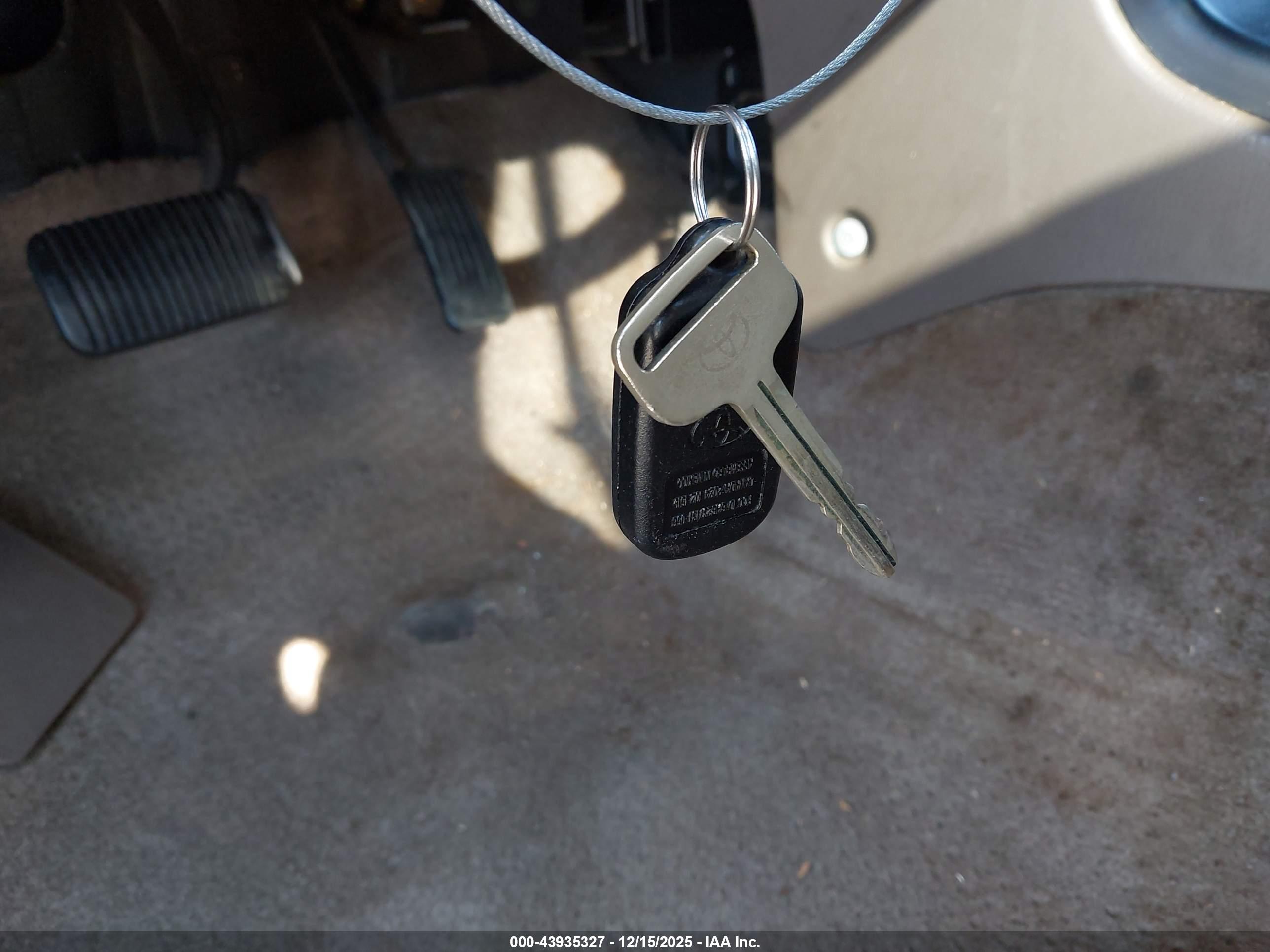 TOYOTA 4RUNNER image 11