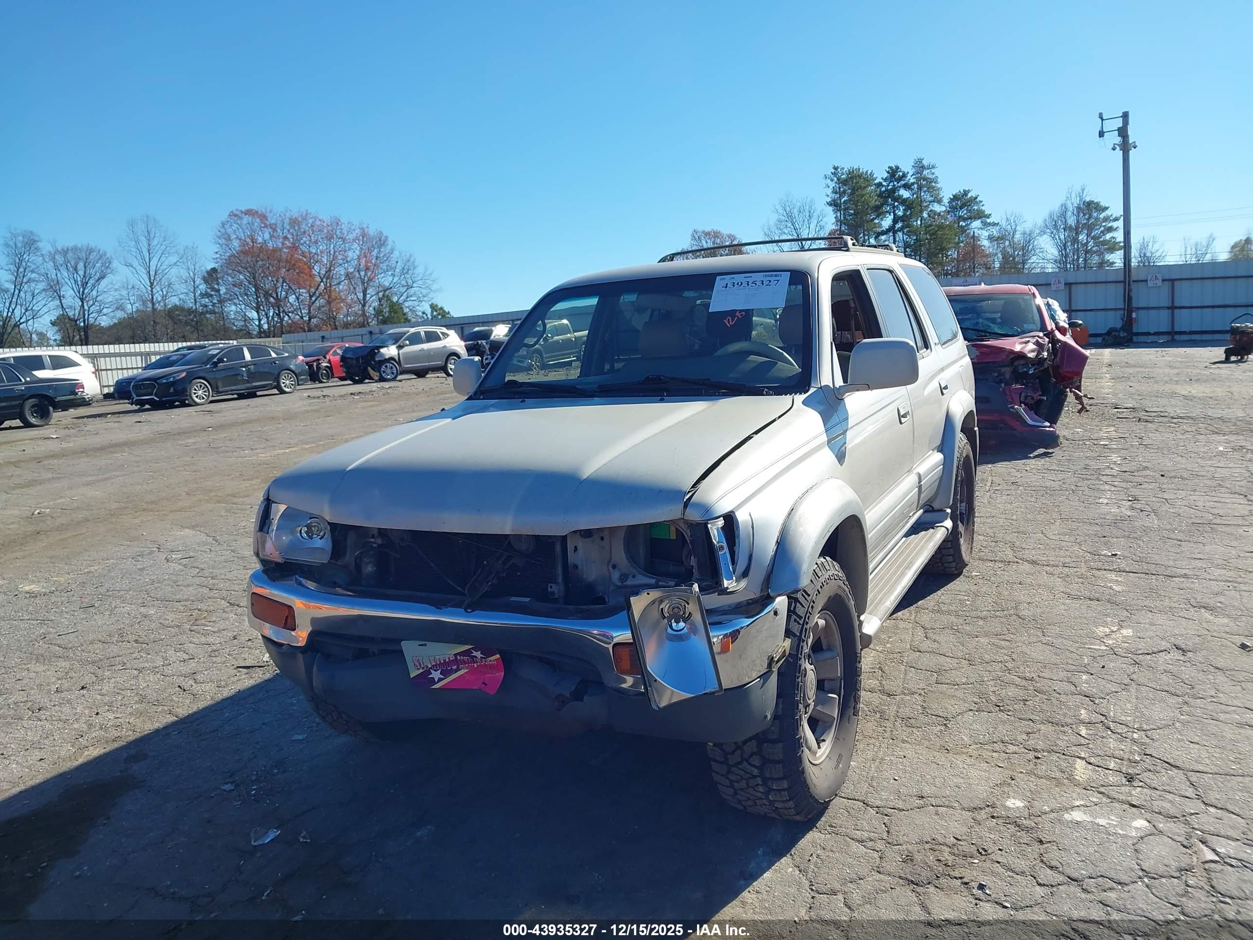 TOYOTA 4RUNNER image 2