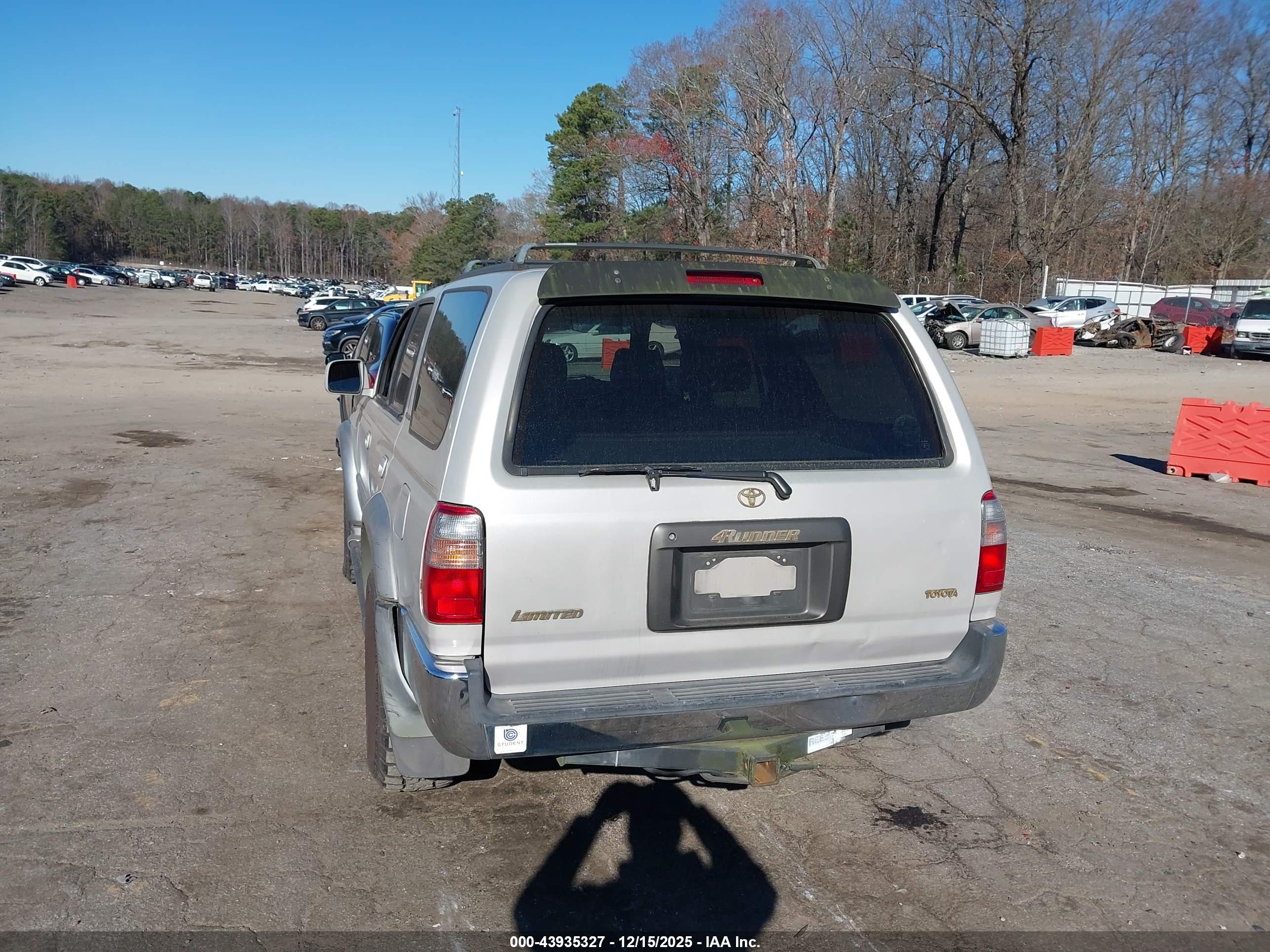TOYOTA 4RUNNER image 3