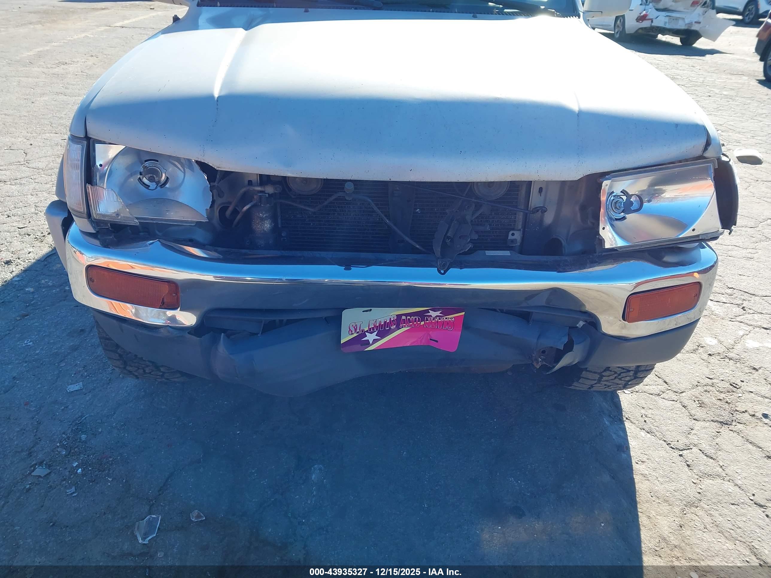 TOYOTA 4RUNNER image 6