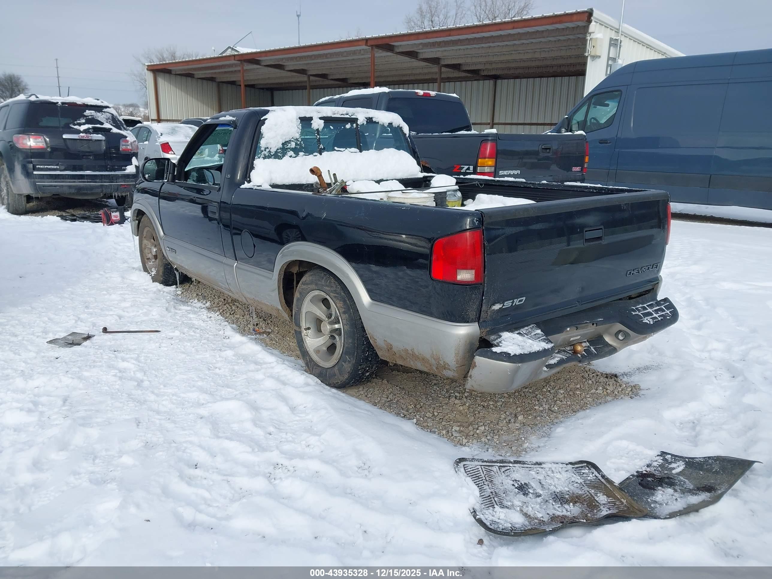CHEVROLET S-10 image 3