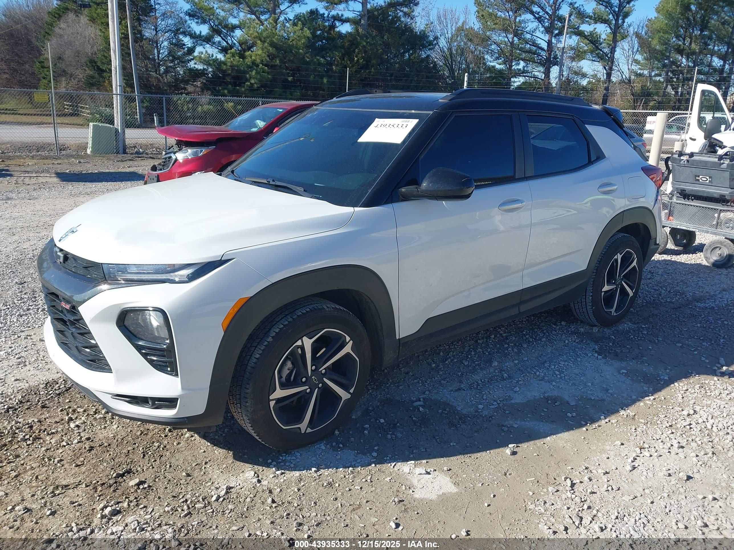 CHEVROLET TRAILBLAZER image 2
