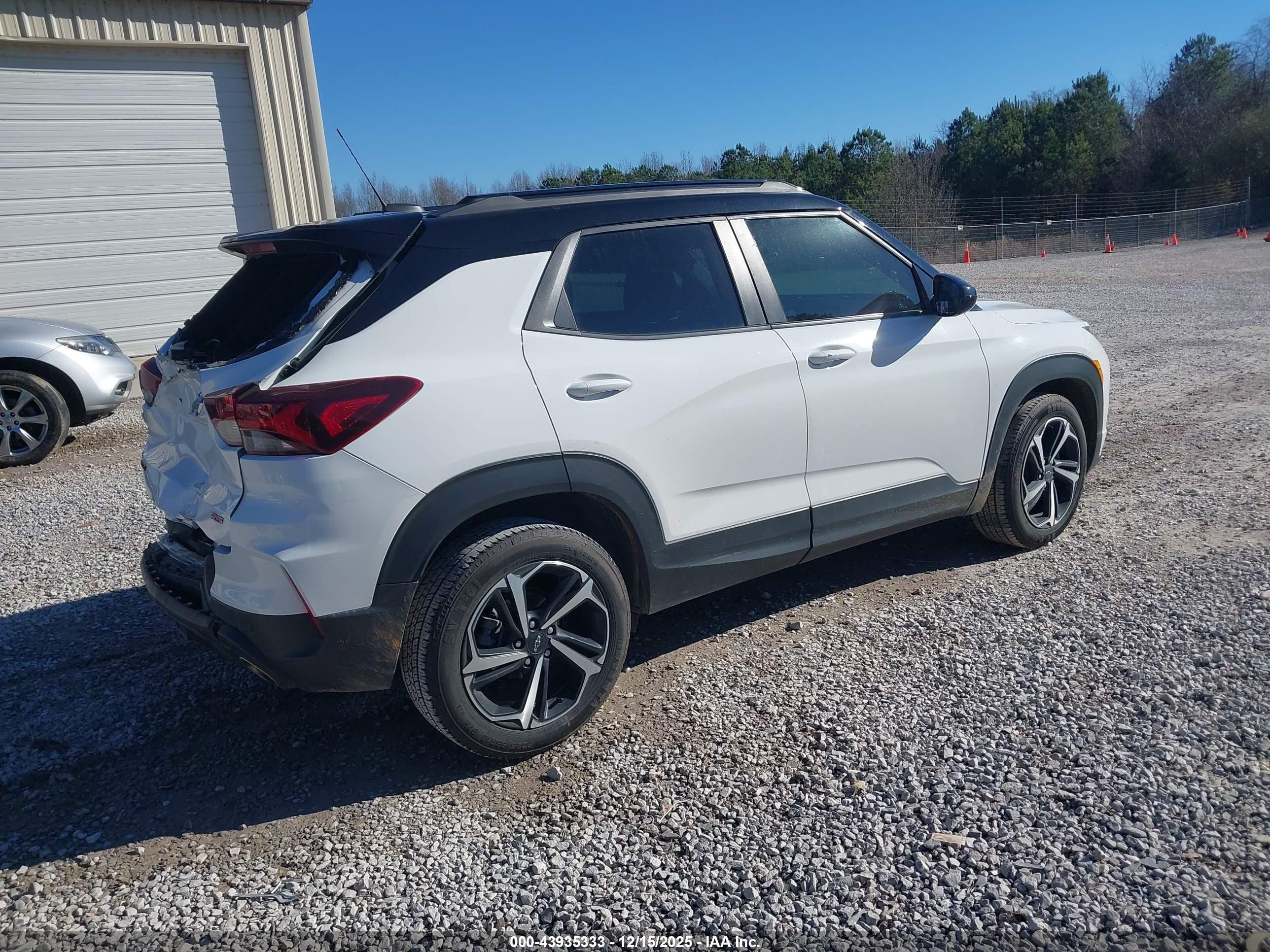 CHEVROLET TRAILBLAZER image 4