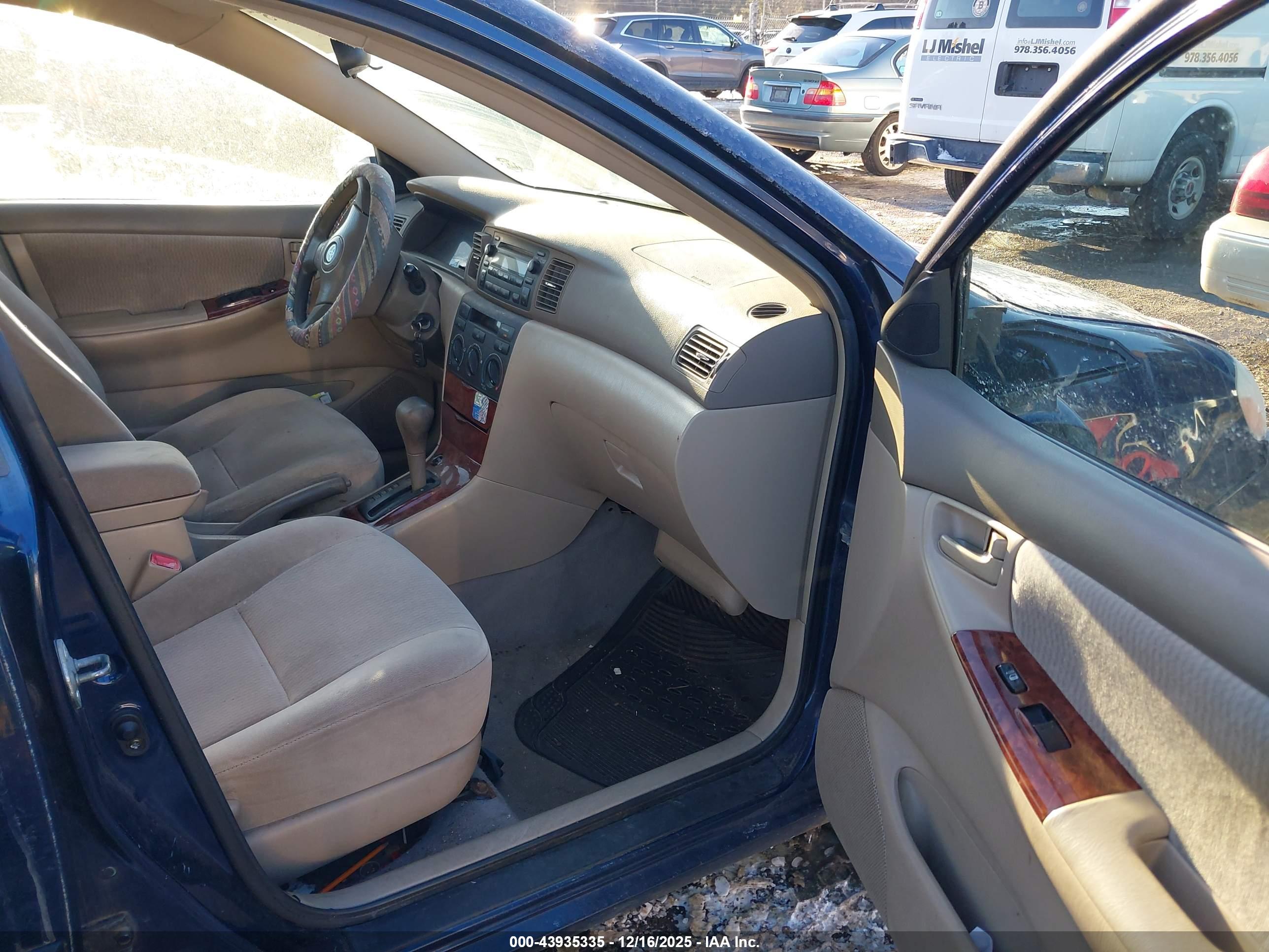 TOYOTA COROLLA image 5