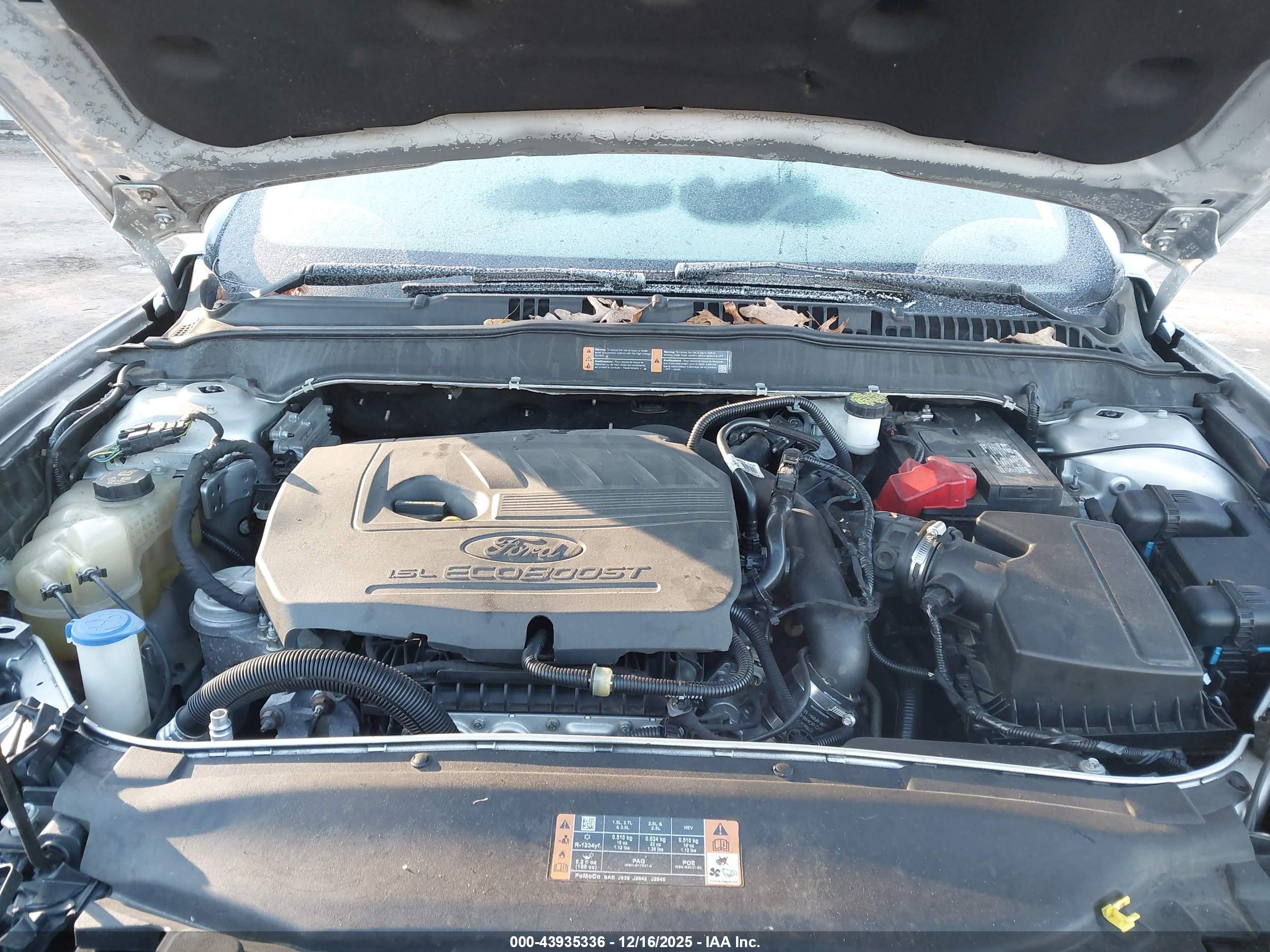 FORD FUSION image 10