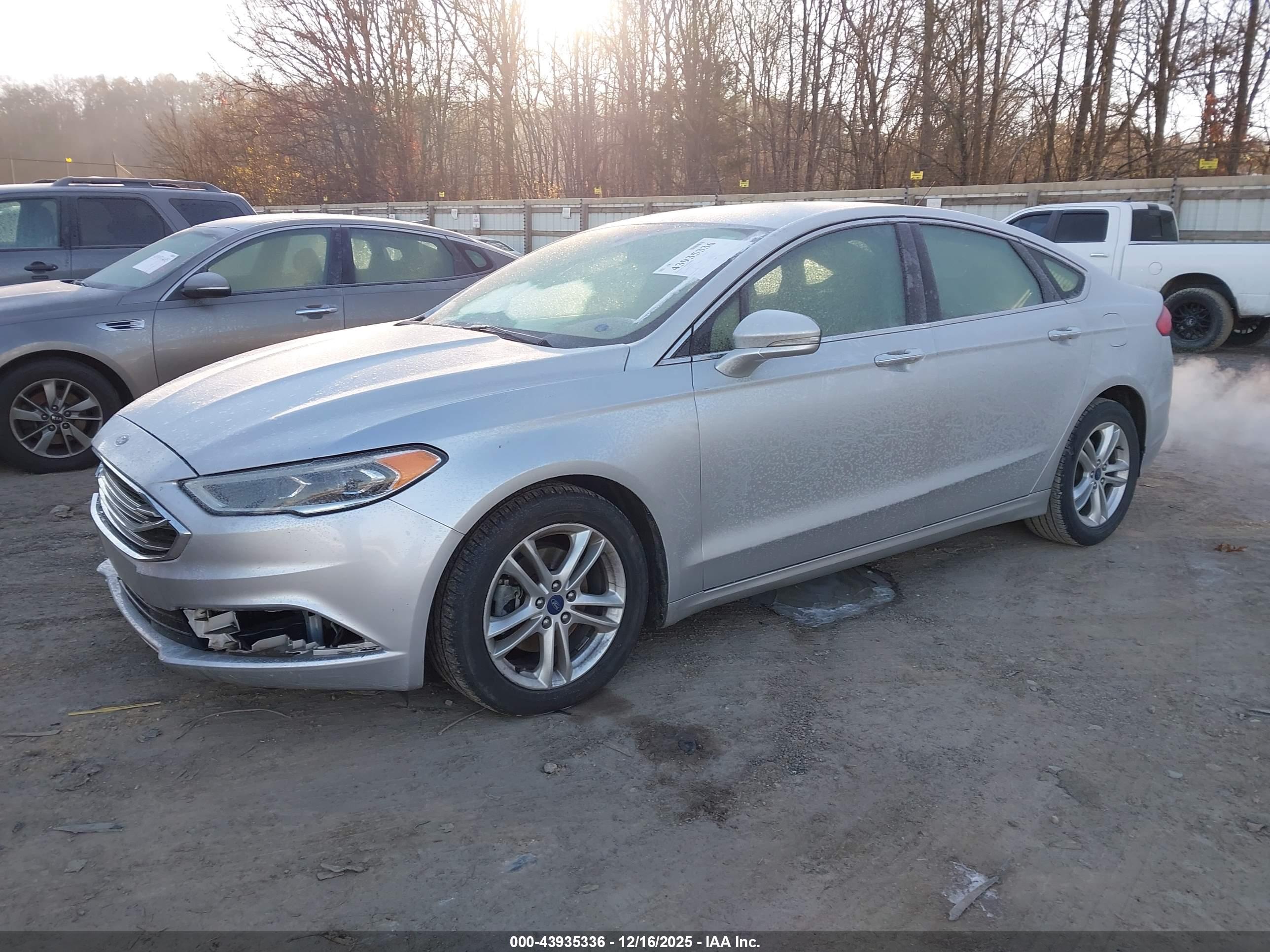 FORD FUSION image 2