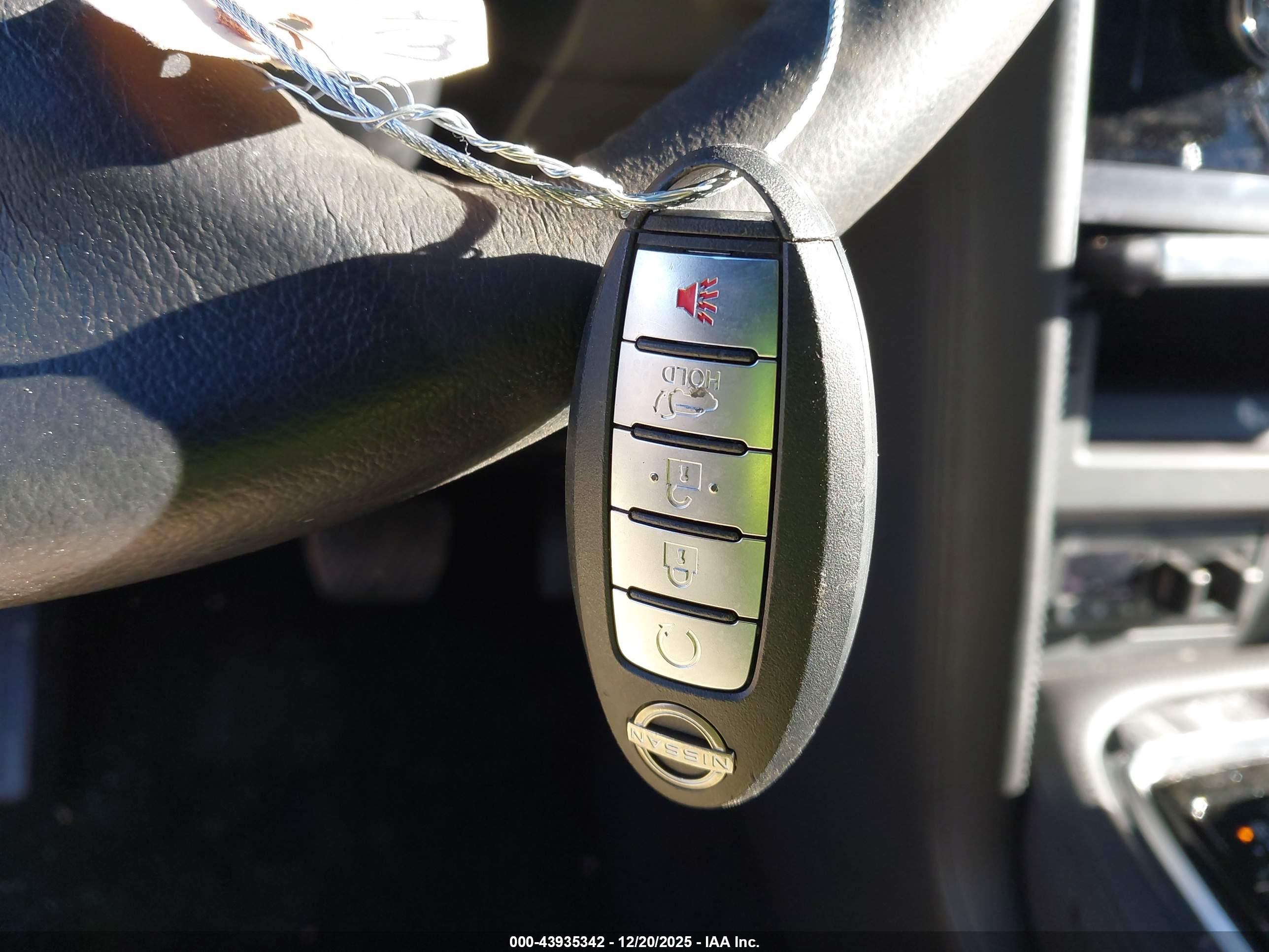NISSAN ARMADA image 11
