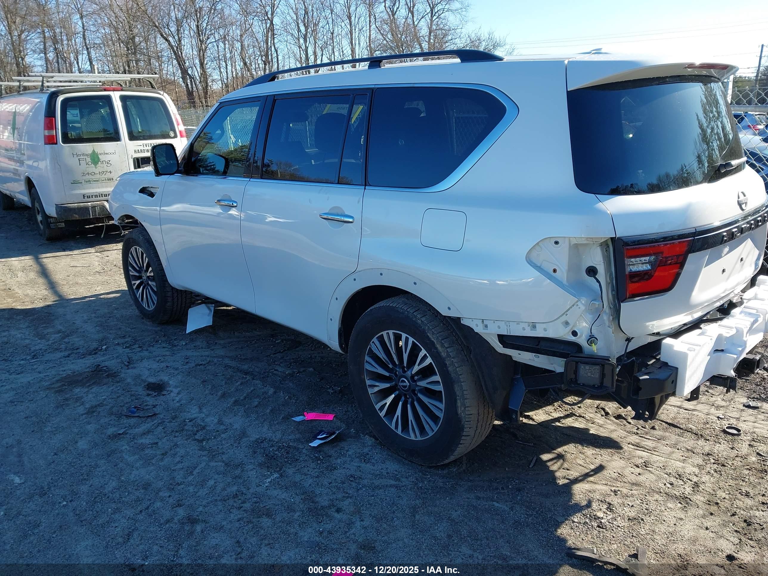 NISSAN ARMADA image 3