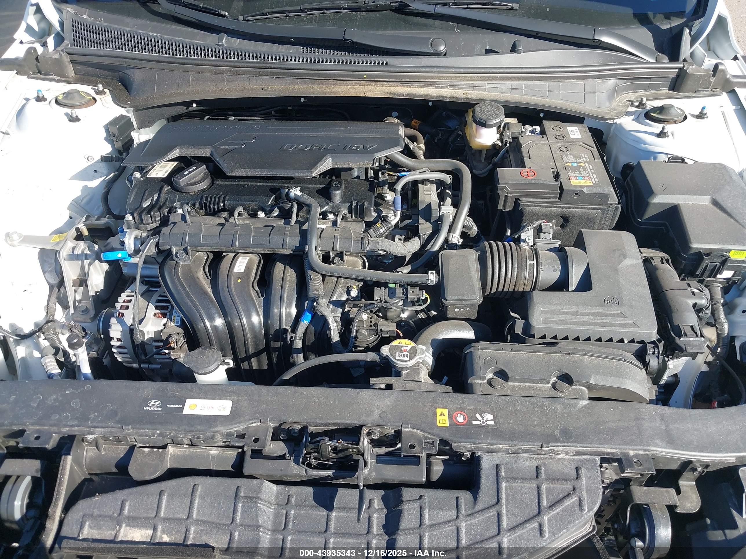 HYUNDAI ELANTRA image 10