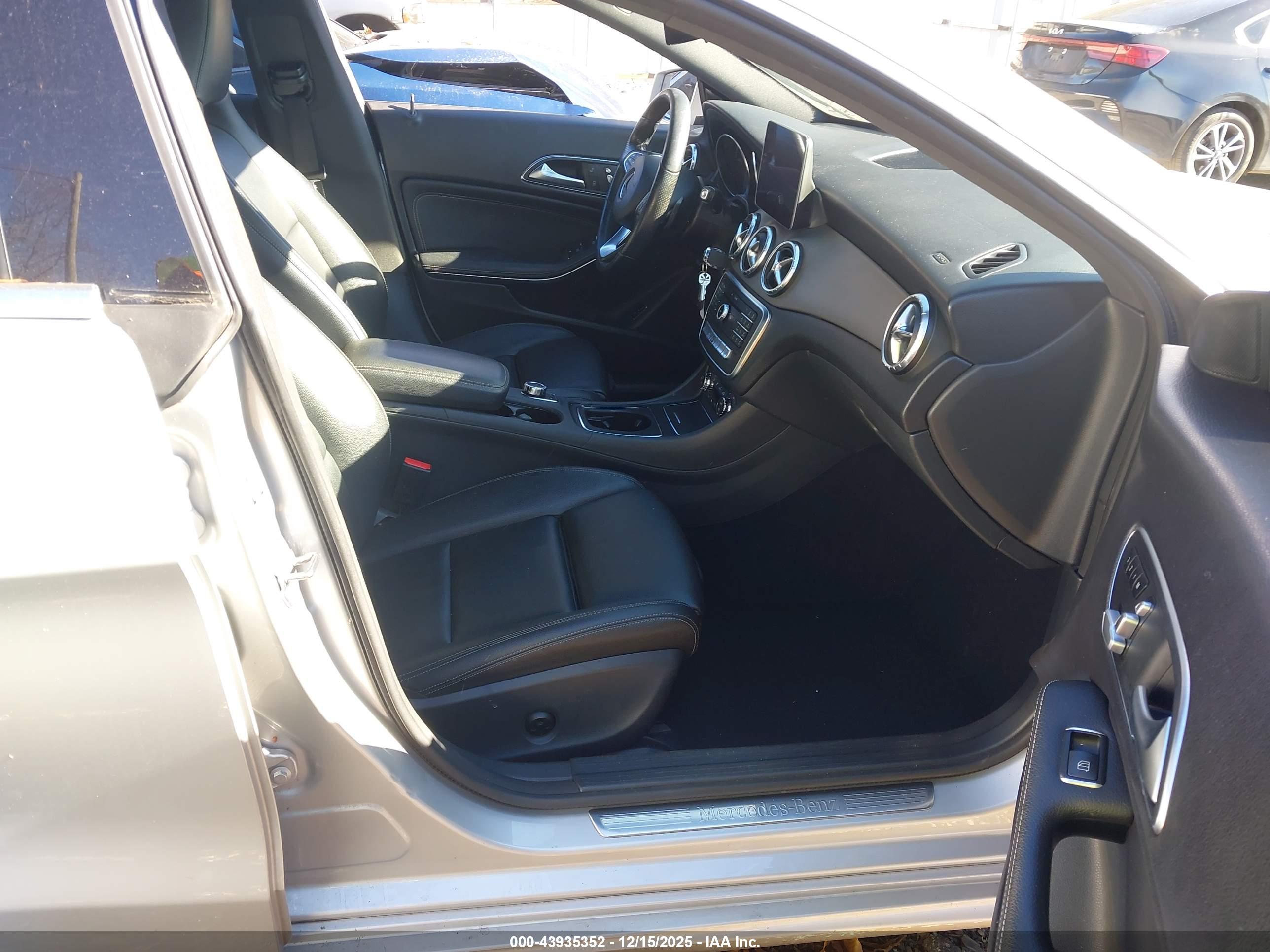 MERCEDES-BENZ CLA image 5