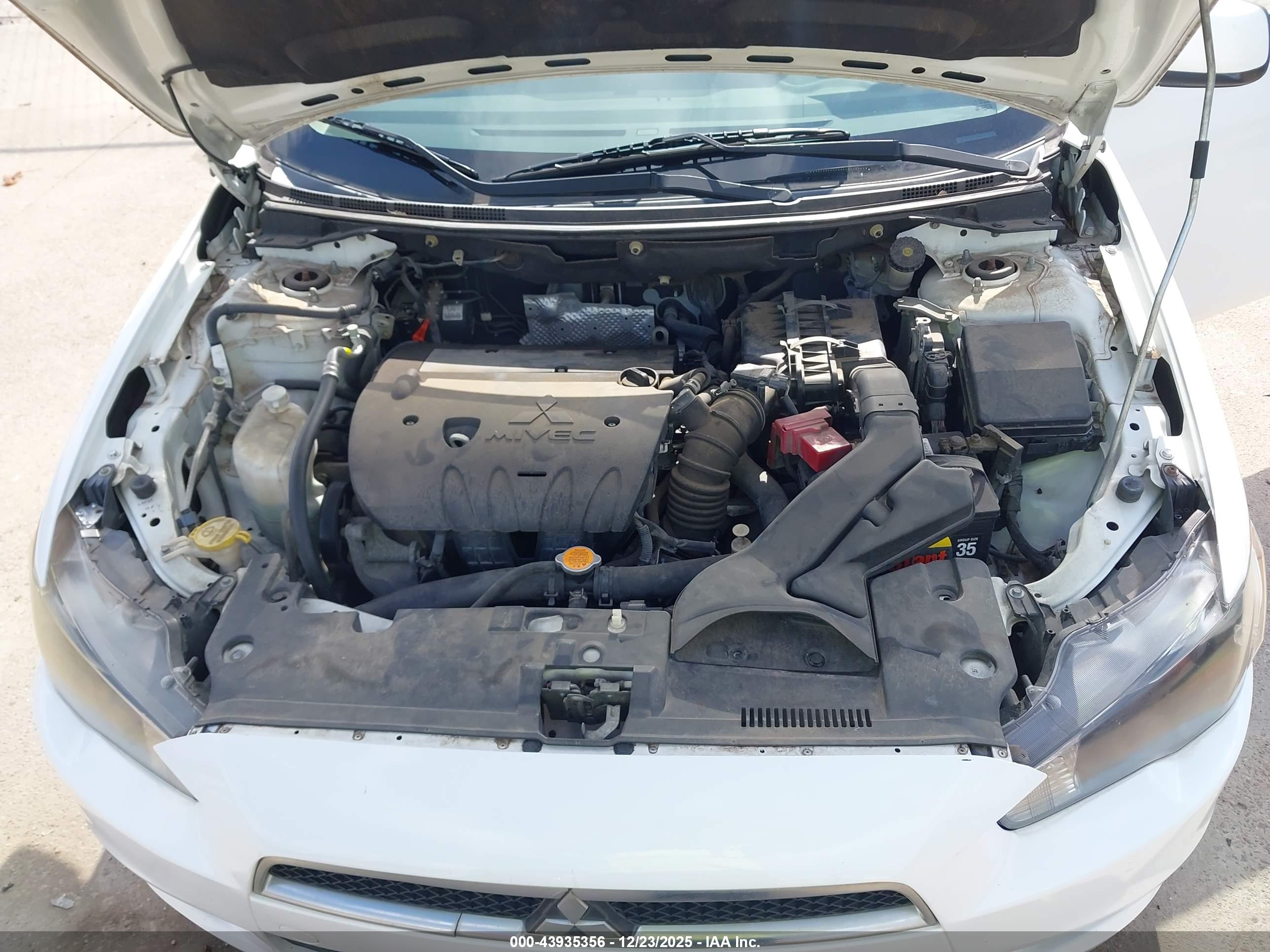 MITSUBISHI LANCER image 10