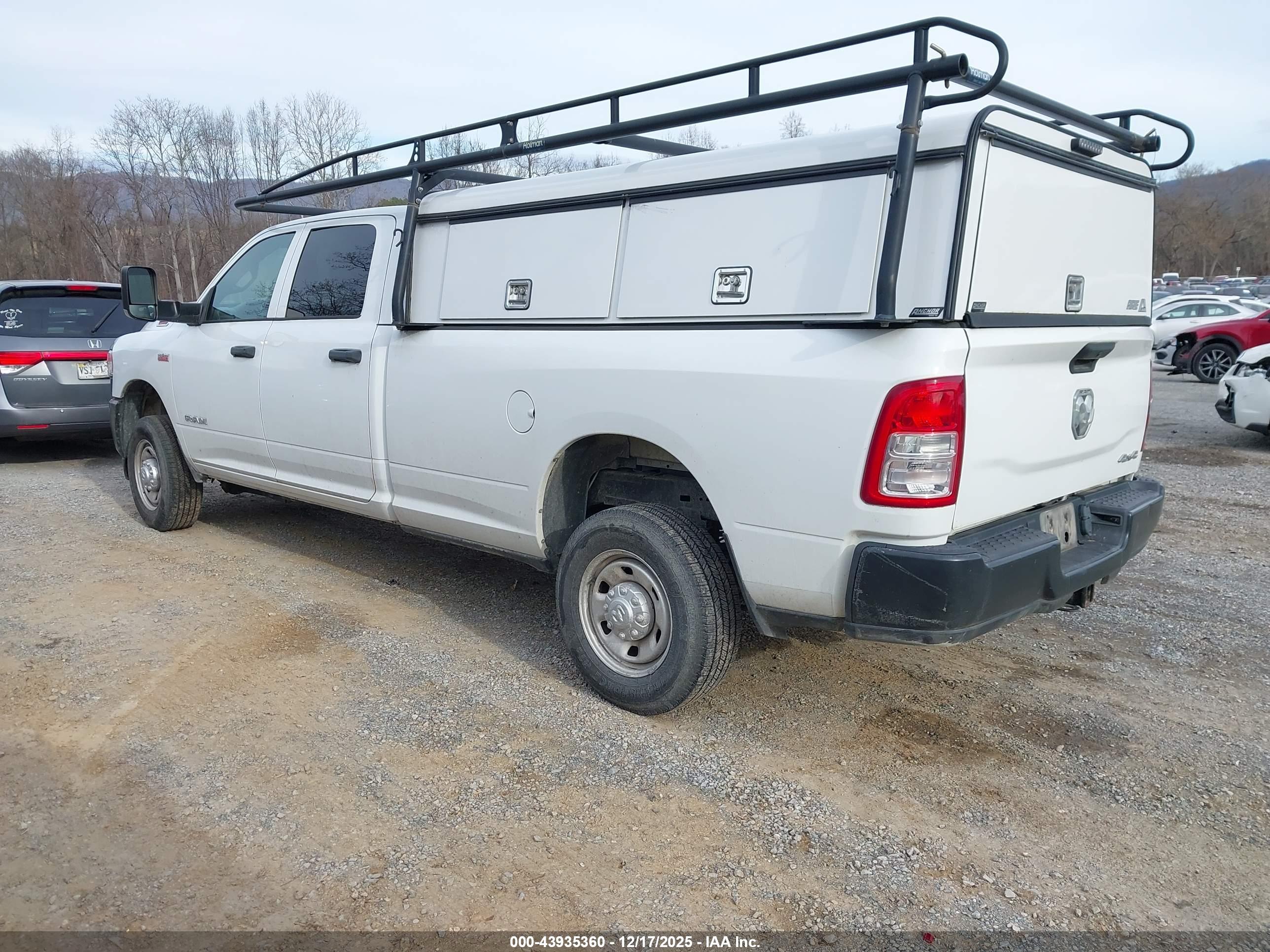 RAM 2500 image 3