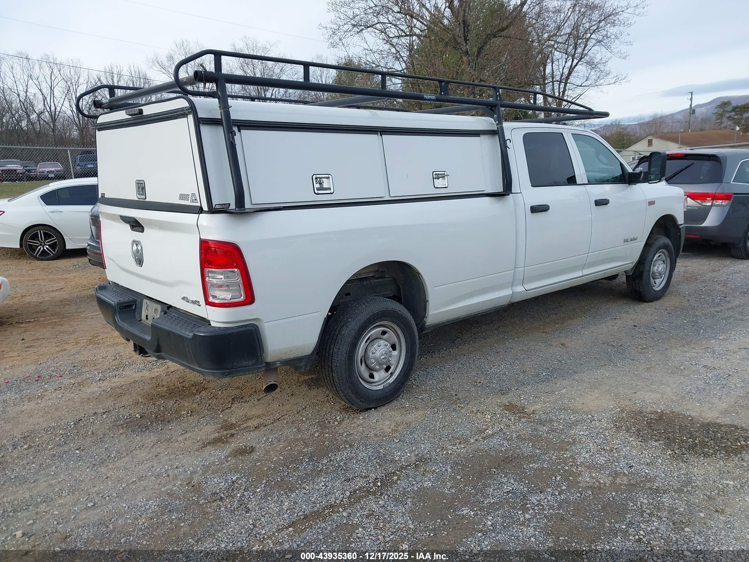 RAM 2500 image 4