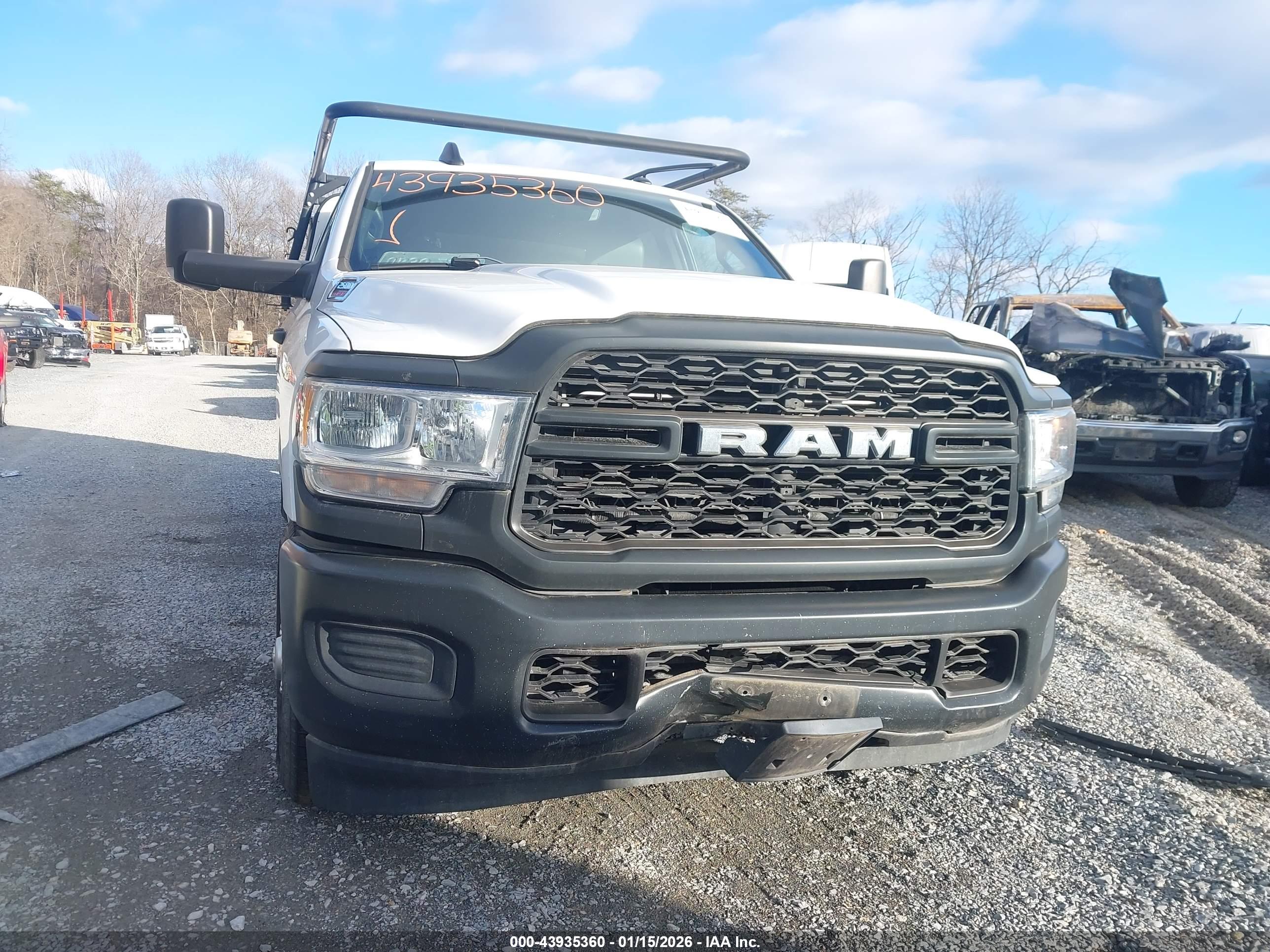 RAM 2500 image 6