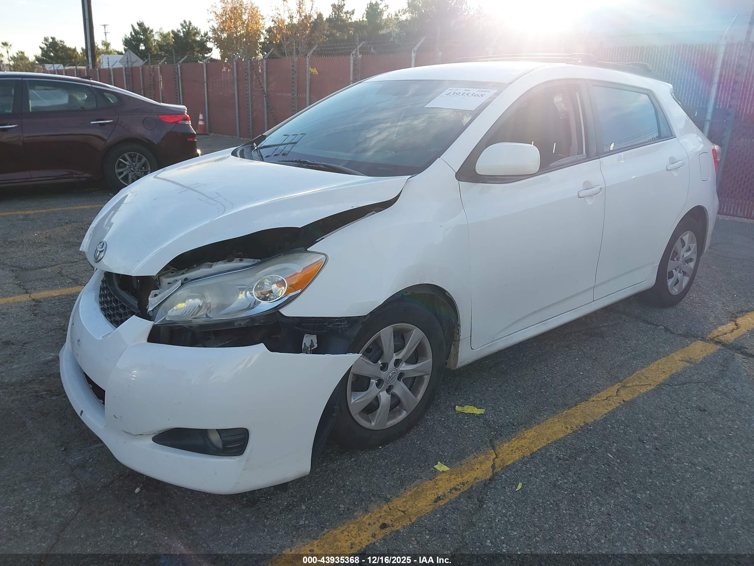 TOYOTA MATRIX image 2
