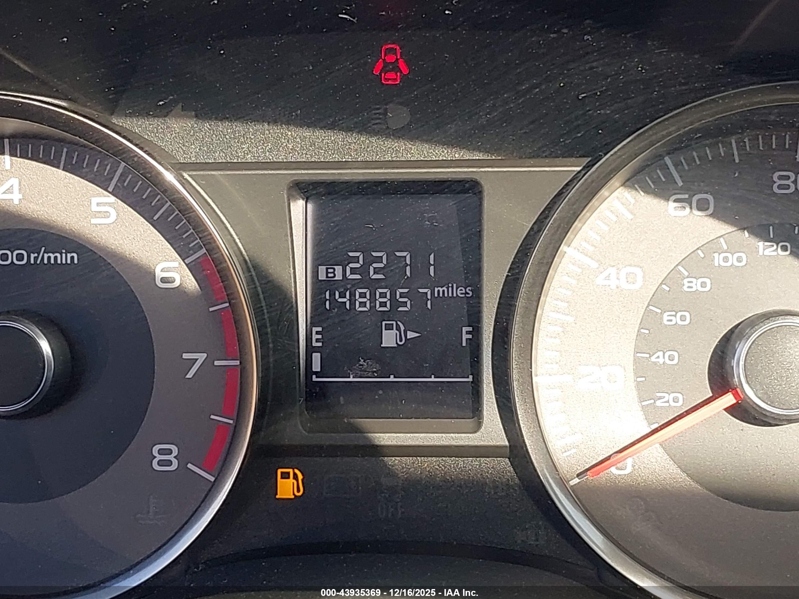 SUBARU FORESTER image 7