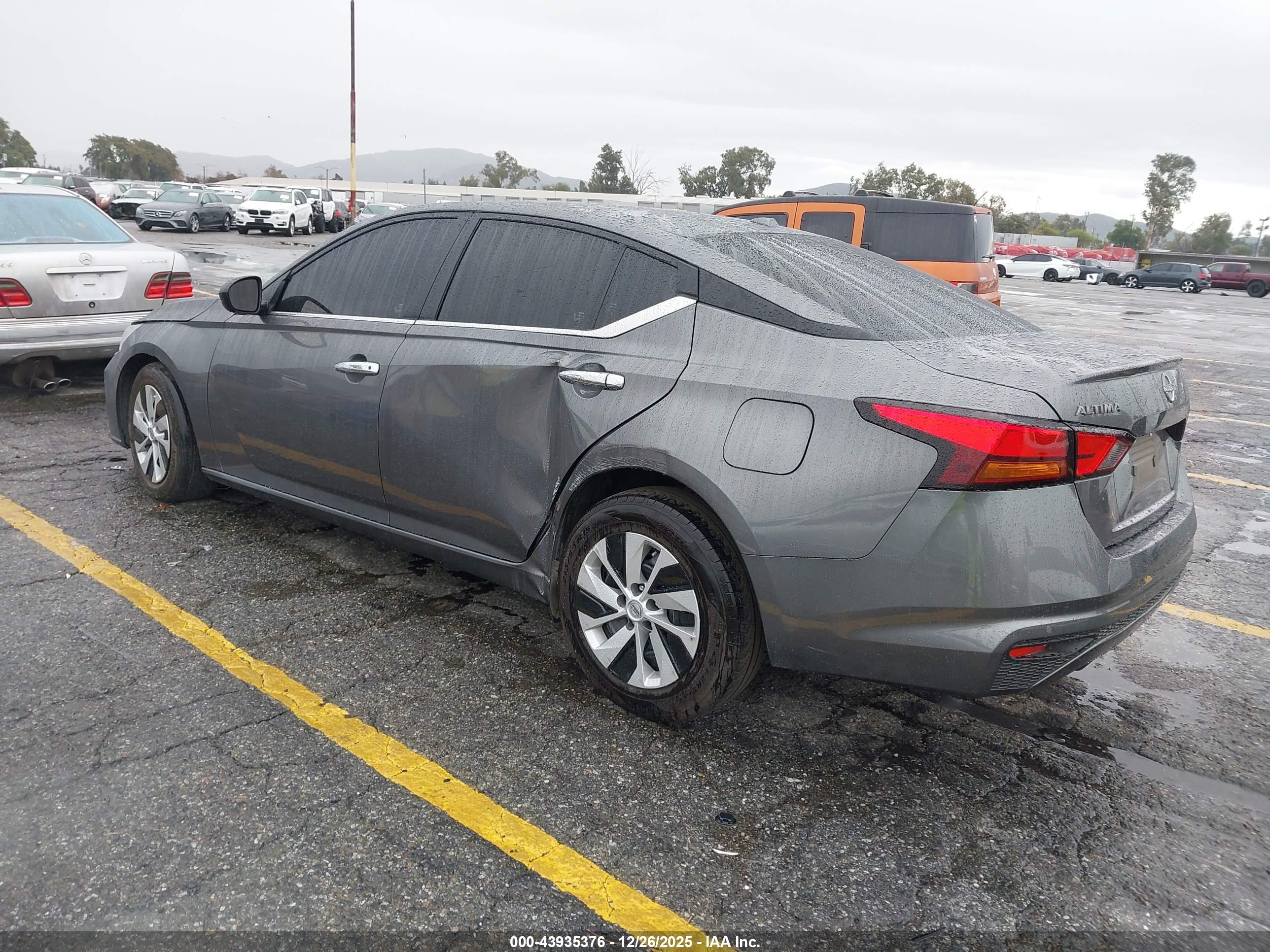 NISSAN ALTIMA image 3